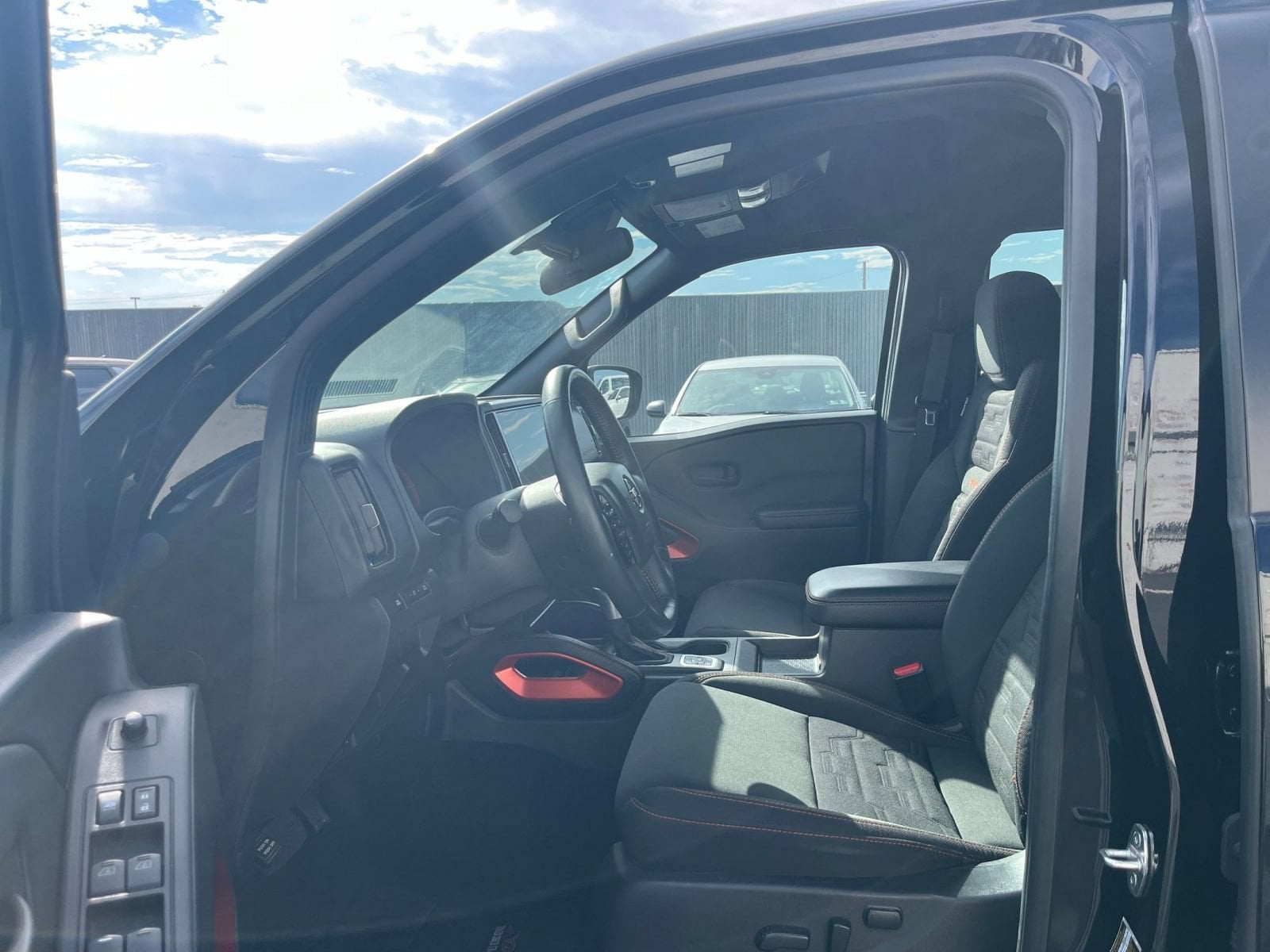 Thumbnail: 2026 Nissan Frontier - 27