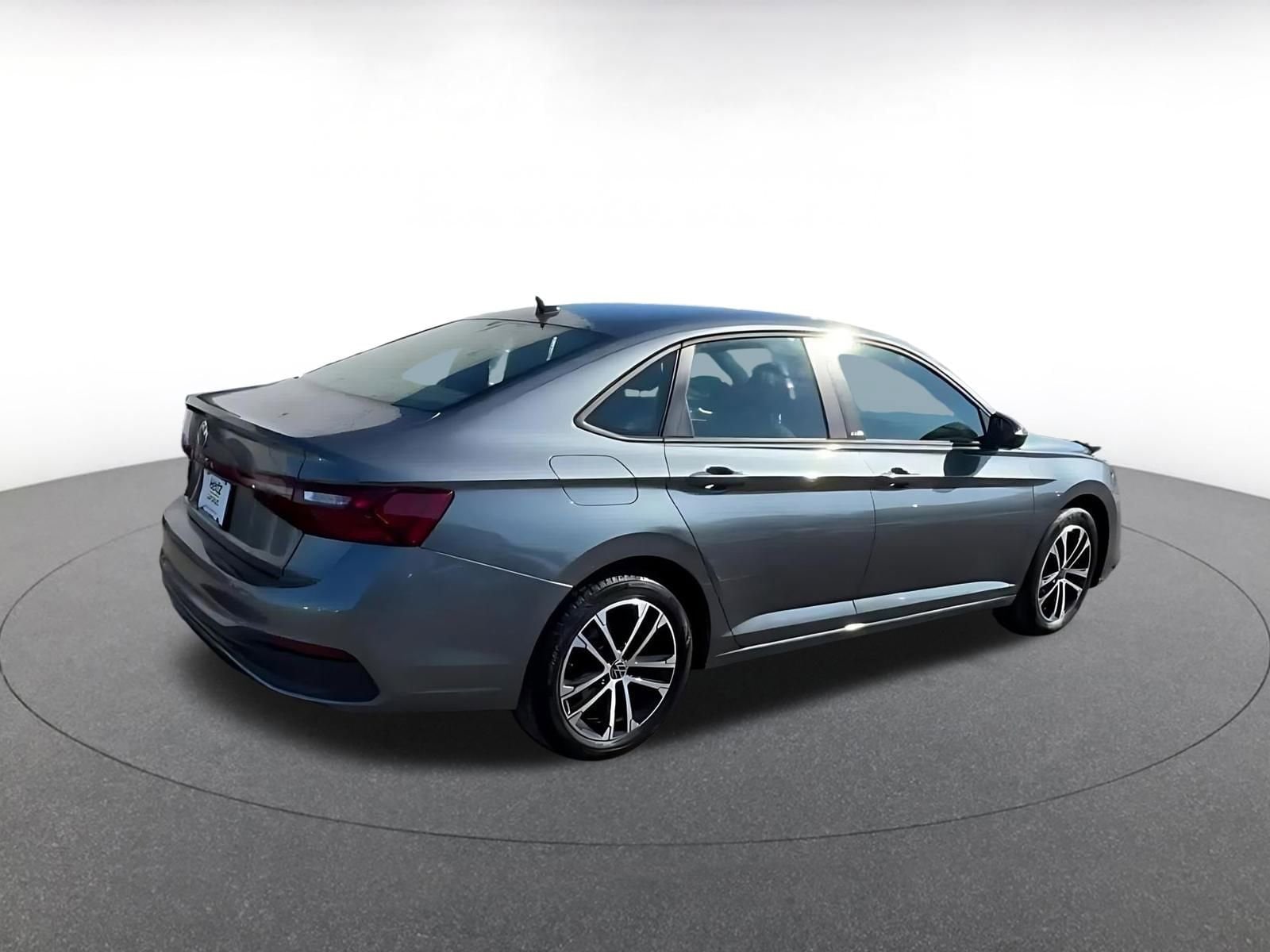 Thumbnail: 2025 Volkswagen Jetta - 13