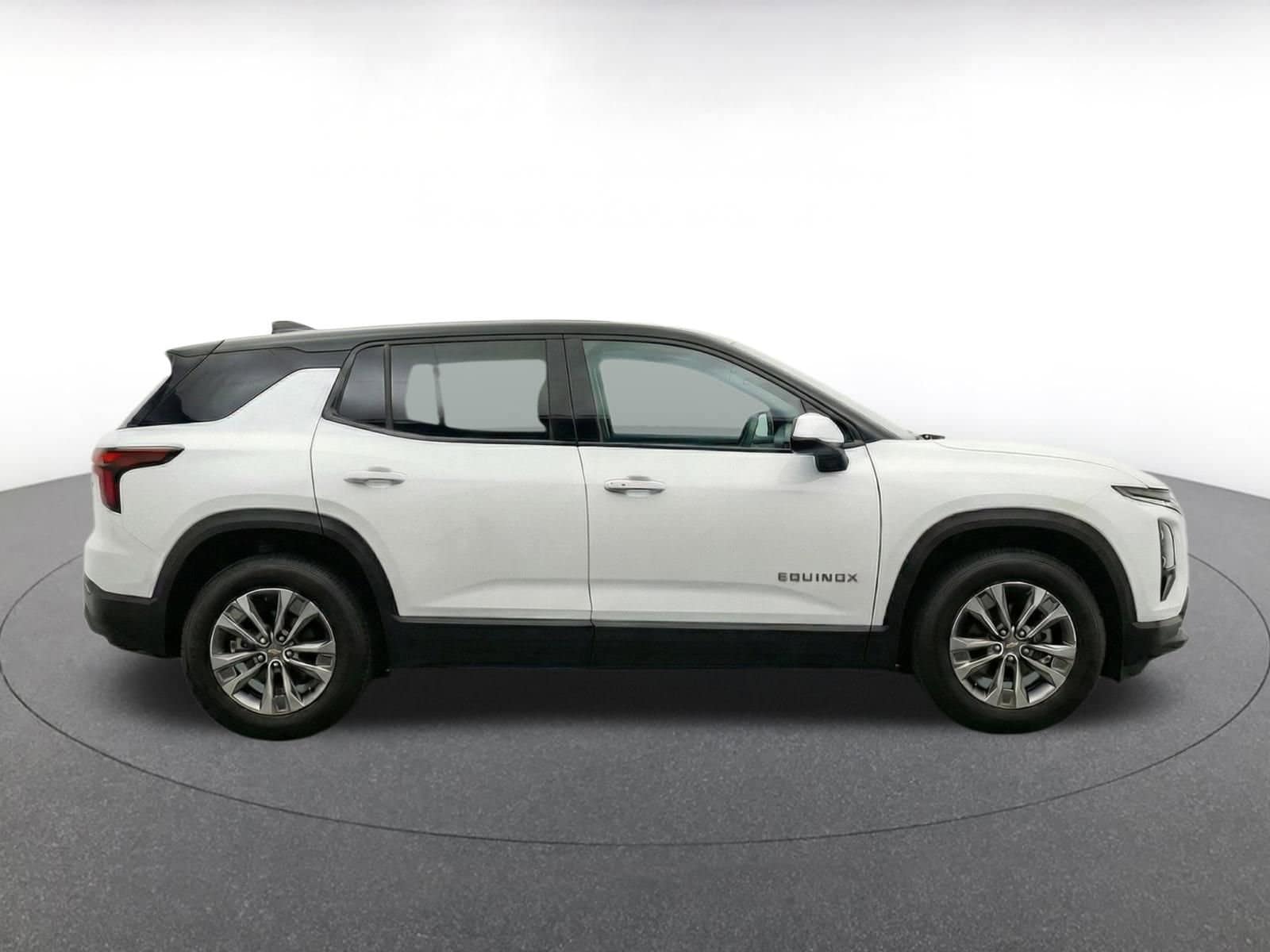 Thumbnail: 2025 Chevrolet Equinox - 10