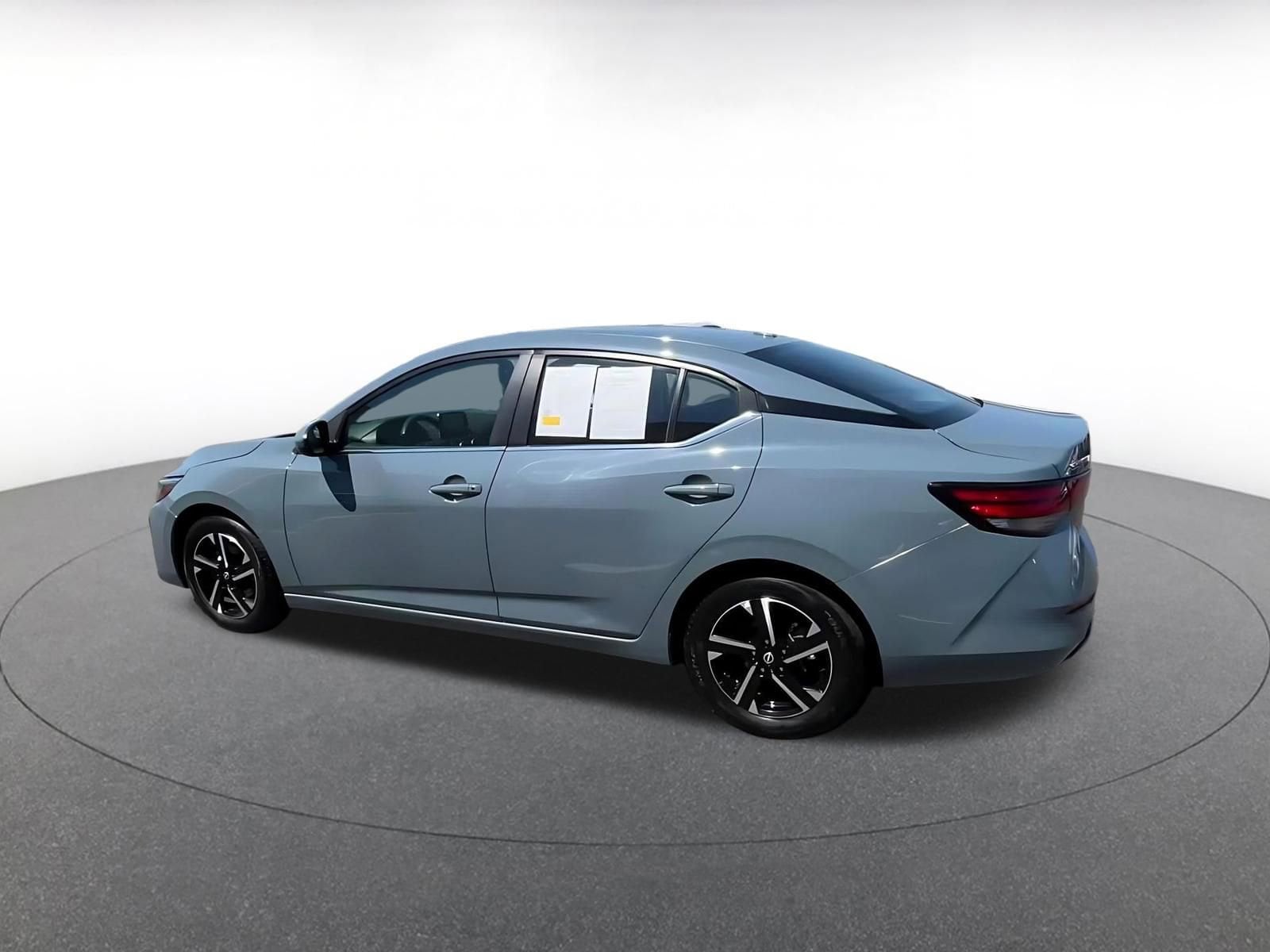 Thumbnail: 2024 Nissan Sentra - 10