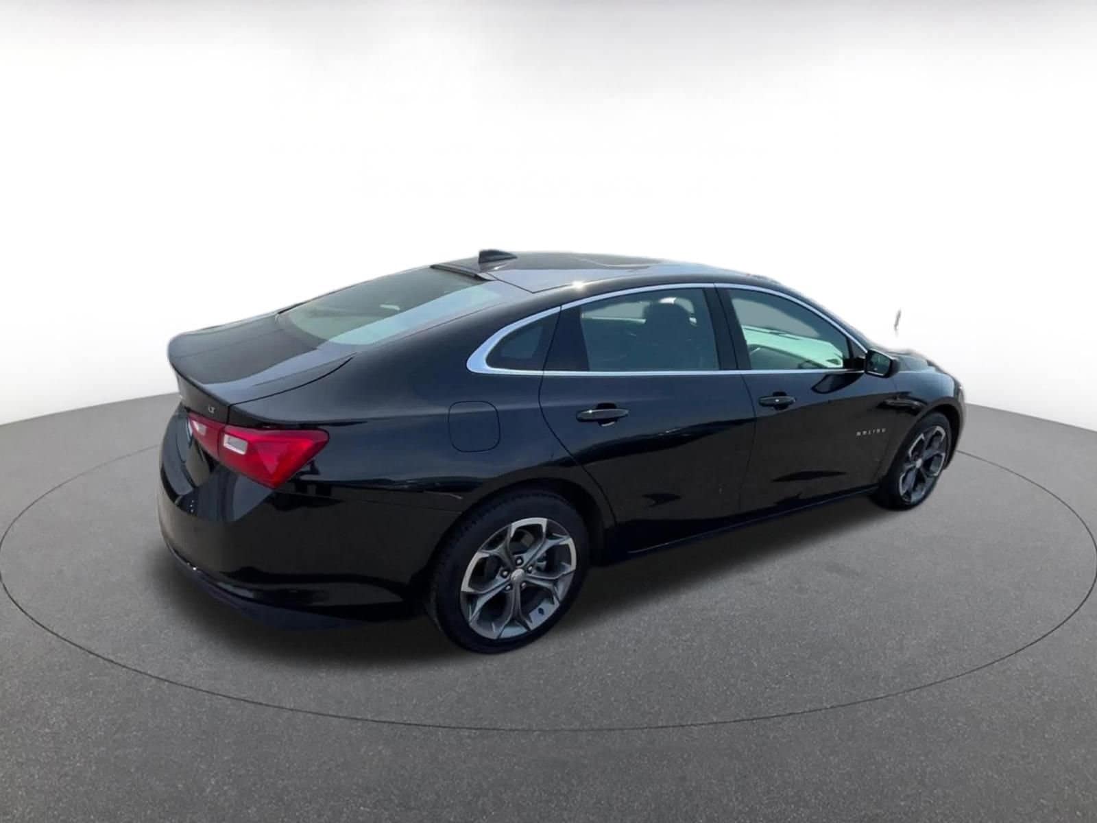 Thumbnail: 2024 Chevrolet Malibu - 15