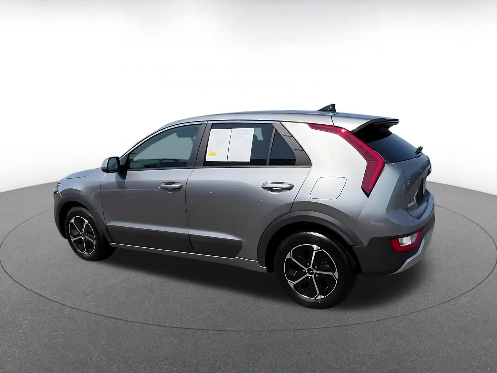 Thumbnail: 2026 Kia Niro - 10
