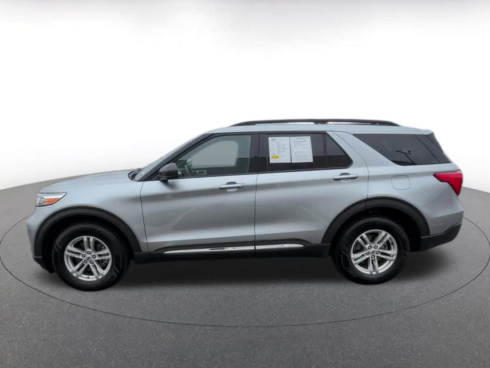 2023 Ford Explorer XLT 8