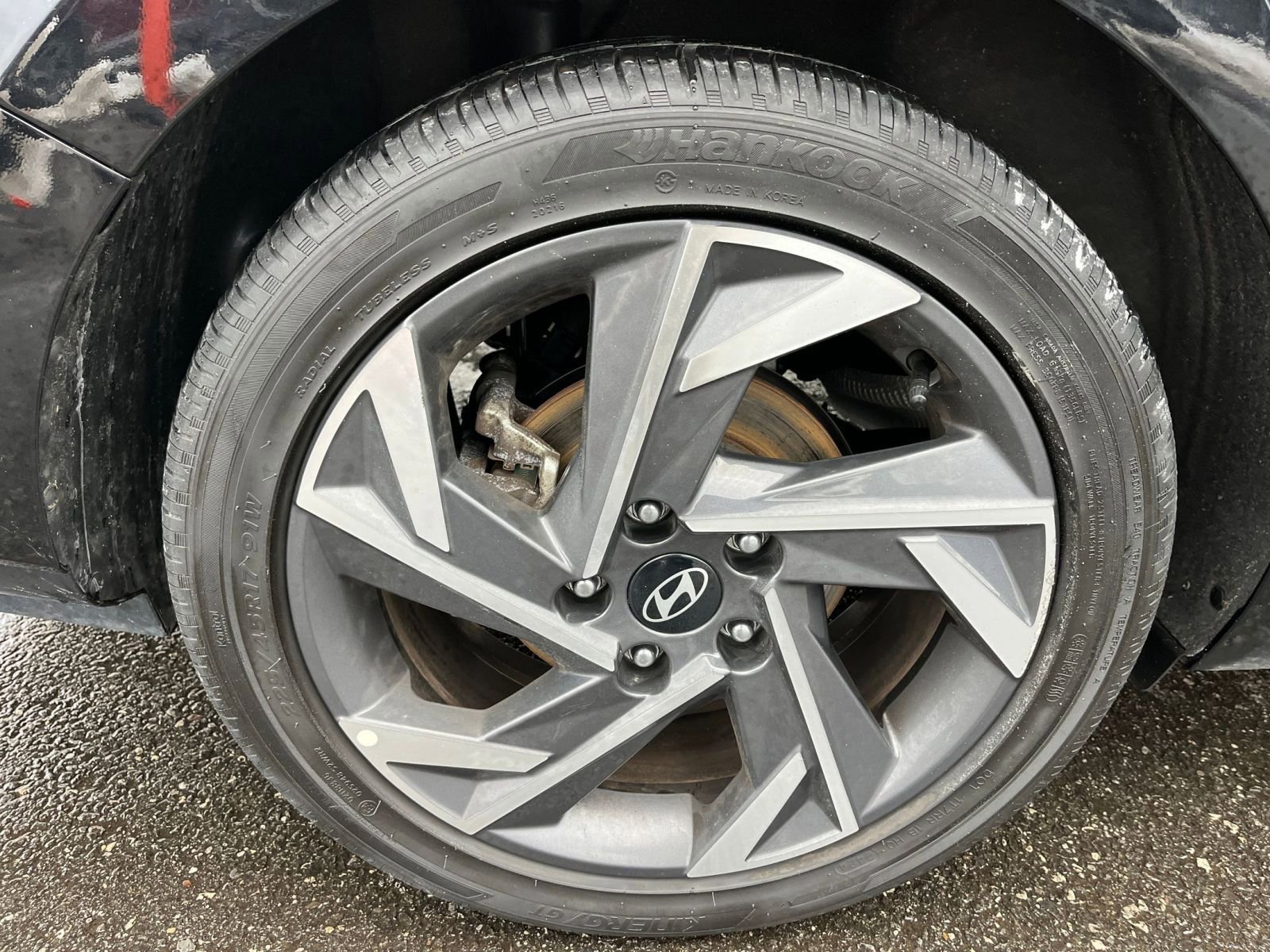 Thumbnail: 2025 Hyundai Elantra - 32