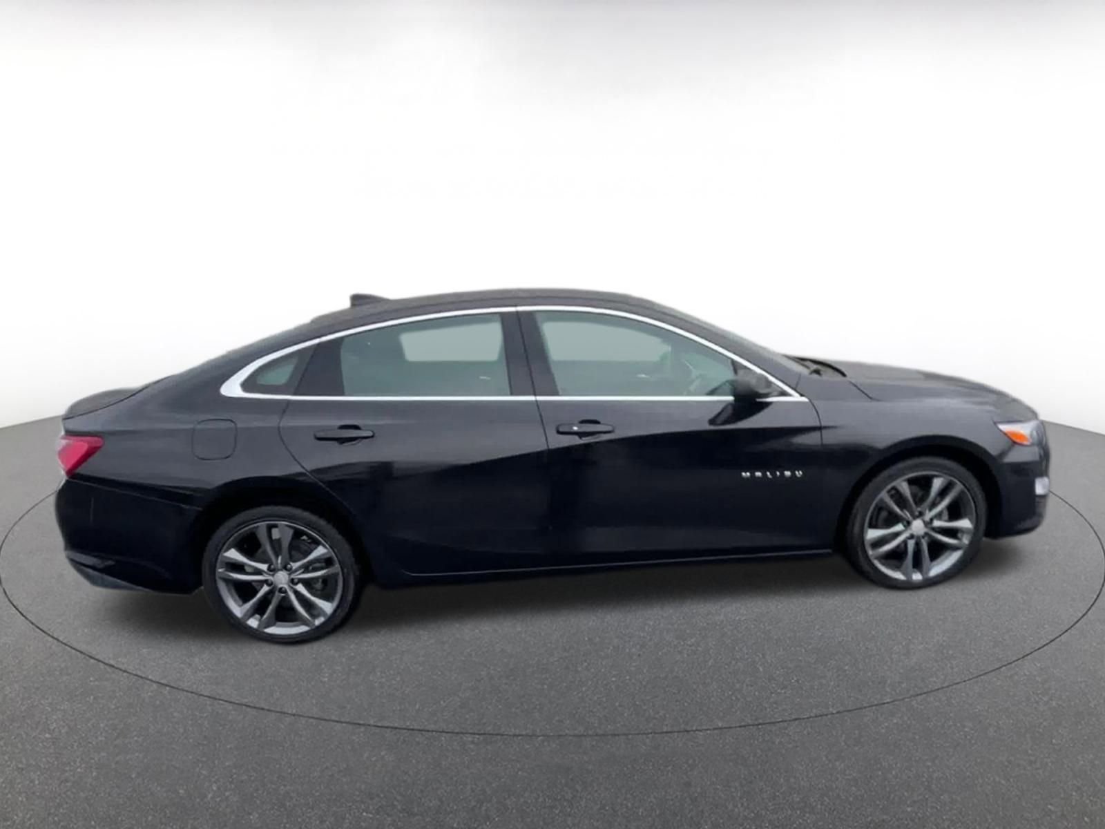 Thumbnail: 2024 Chevrolet Malibu - 16