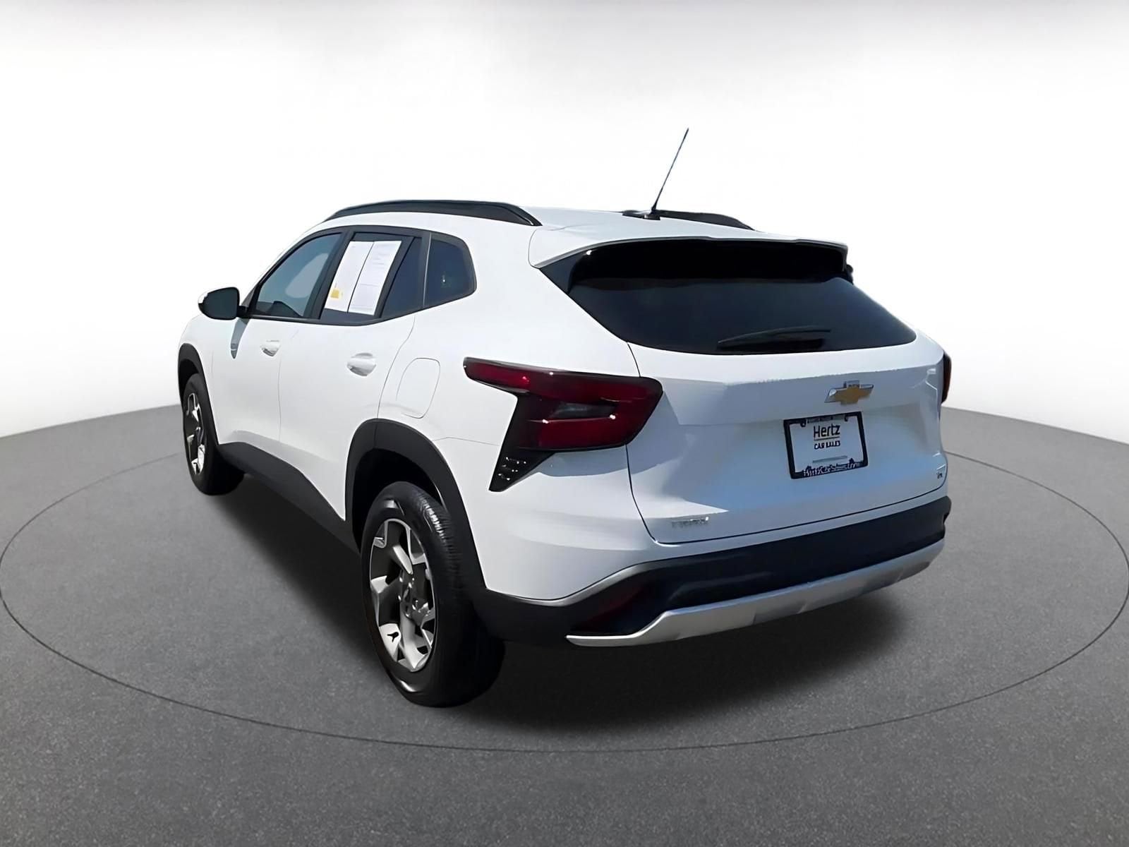 Thumbnail: 2025 Chevrolet Trax - 11
