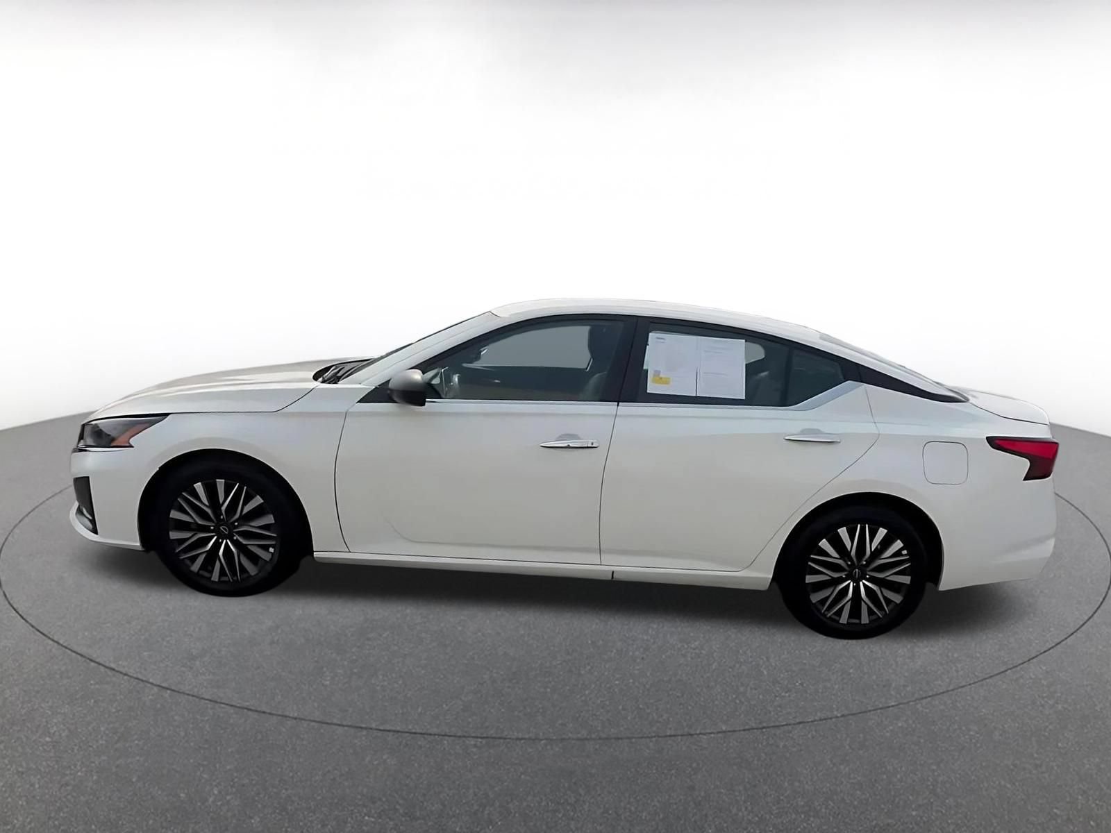 Thumbnail: 2025 Nissan Altima - 8