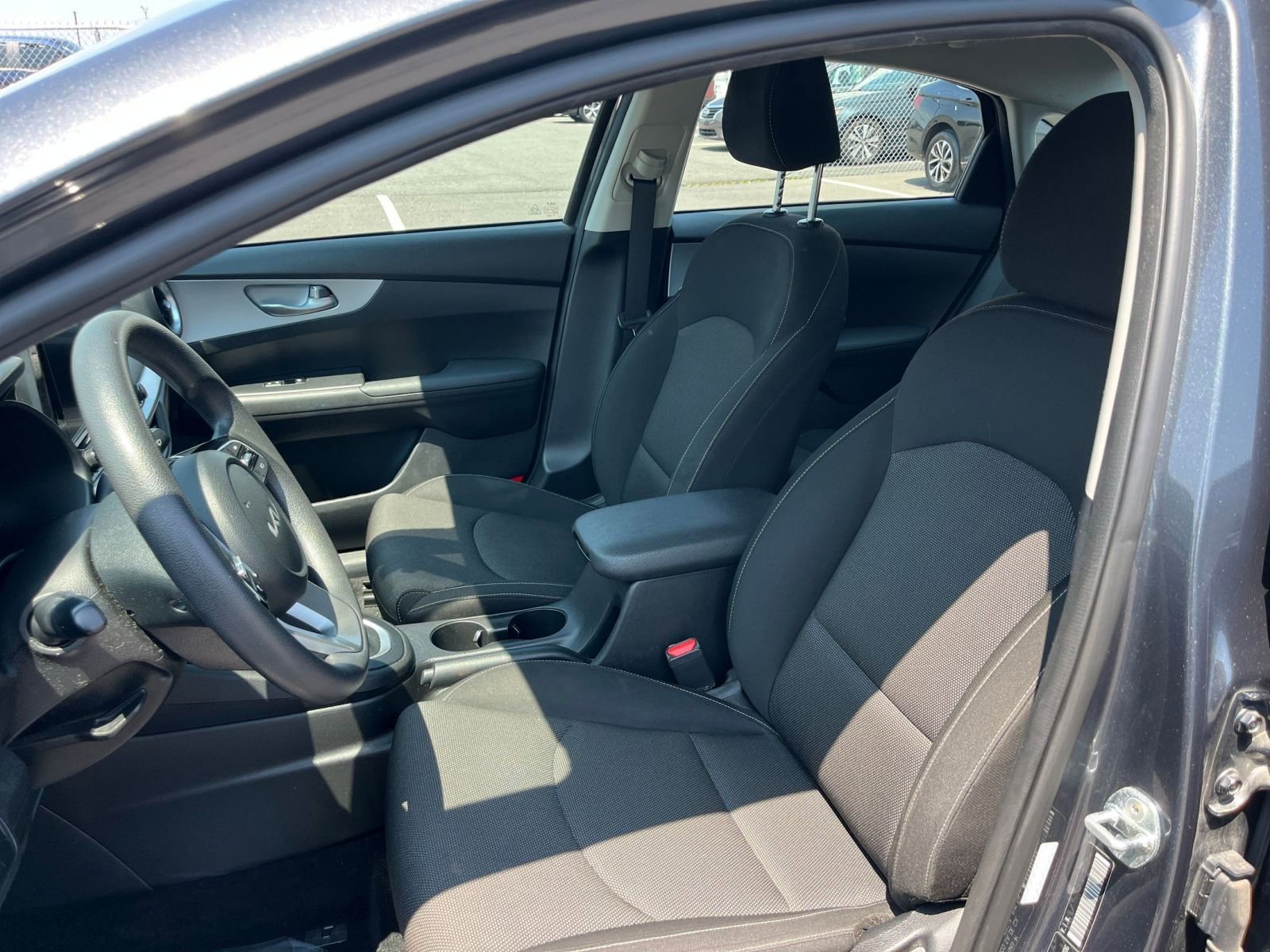 Thumbnail: 2023 Kia Forte - 34