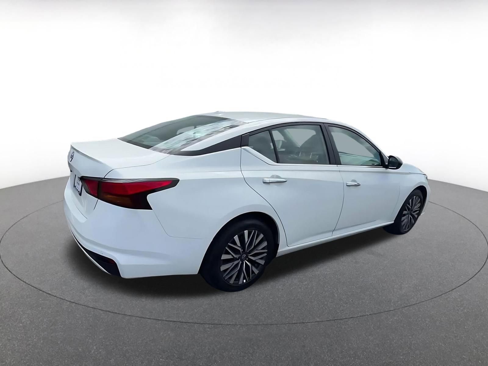 Thumbnail: 2025 Nissan Altima - 13