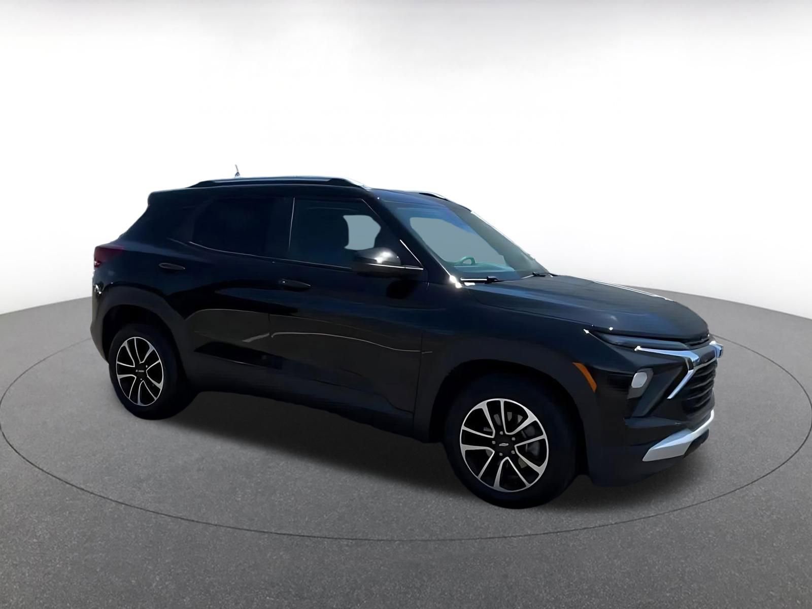 Thumbnail: 2025 Chevrolet TrailBlazer - 2