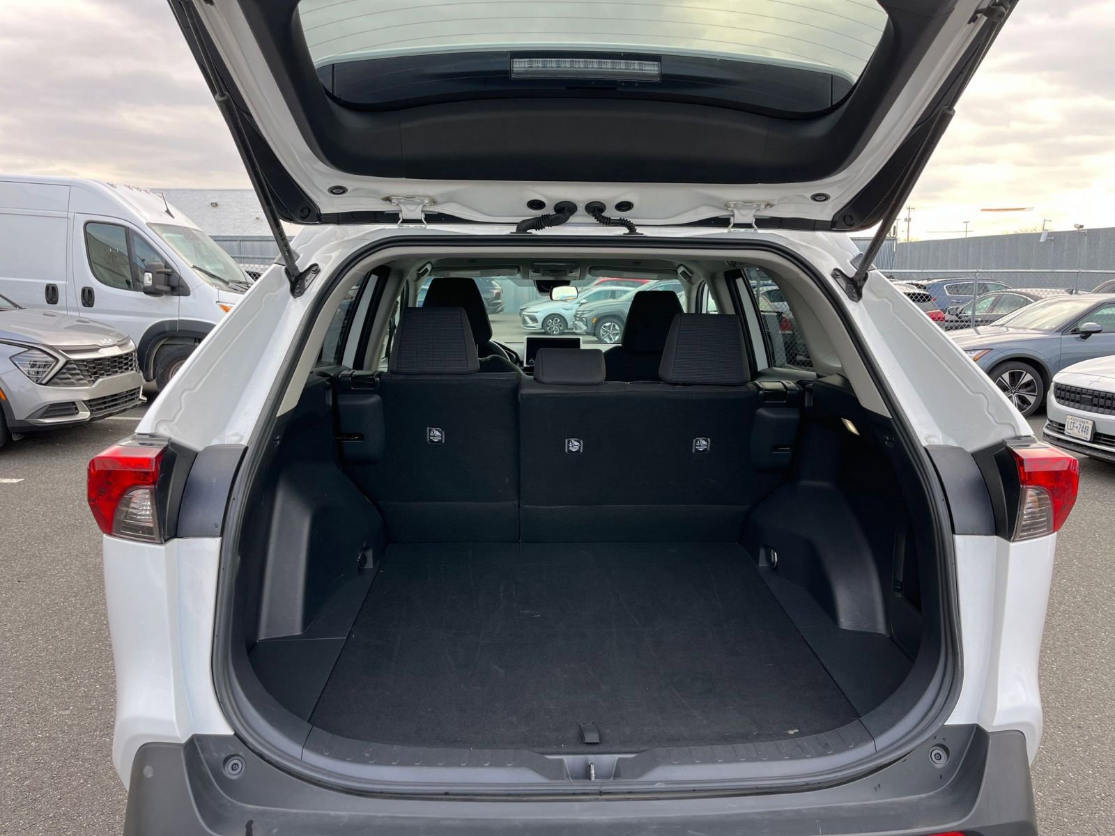 Thumbnail: 2025 Toyota RAV4 - 30