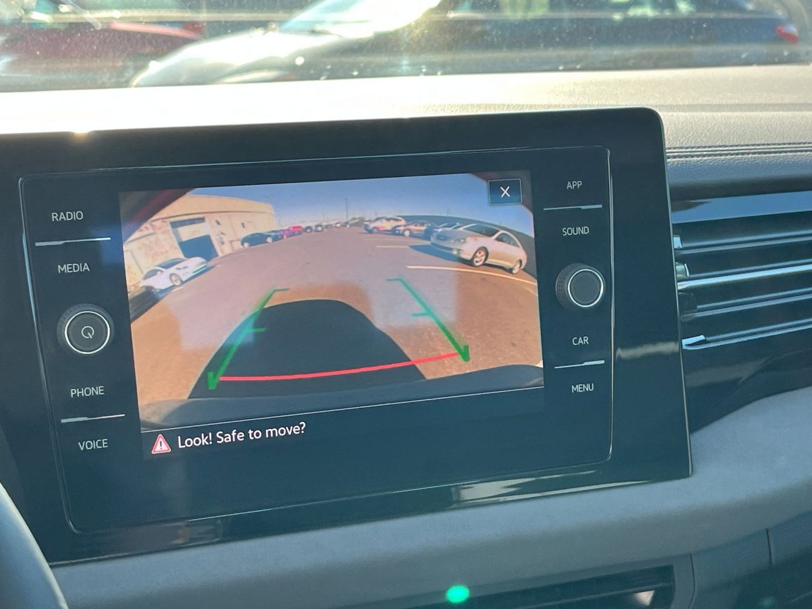 Thumbnail: 2025 Volkswagen Jetta - 17