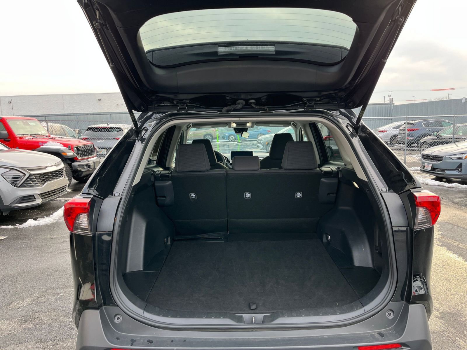 Thumbnail: 2025 Toyota RAV4 - 30