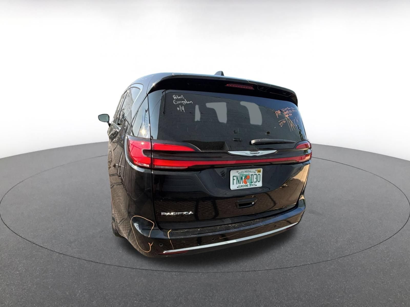 Thumbnail: 2025 Chrysler Pacifica - 8