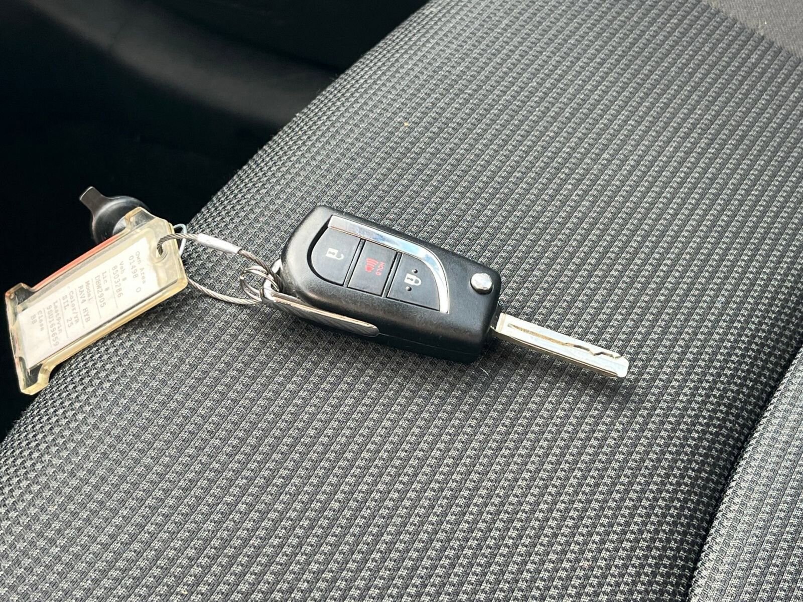 Thumbnail: 2025 Toyota RAV4 - 22