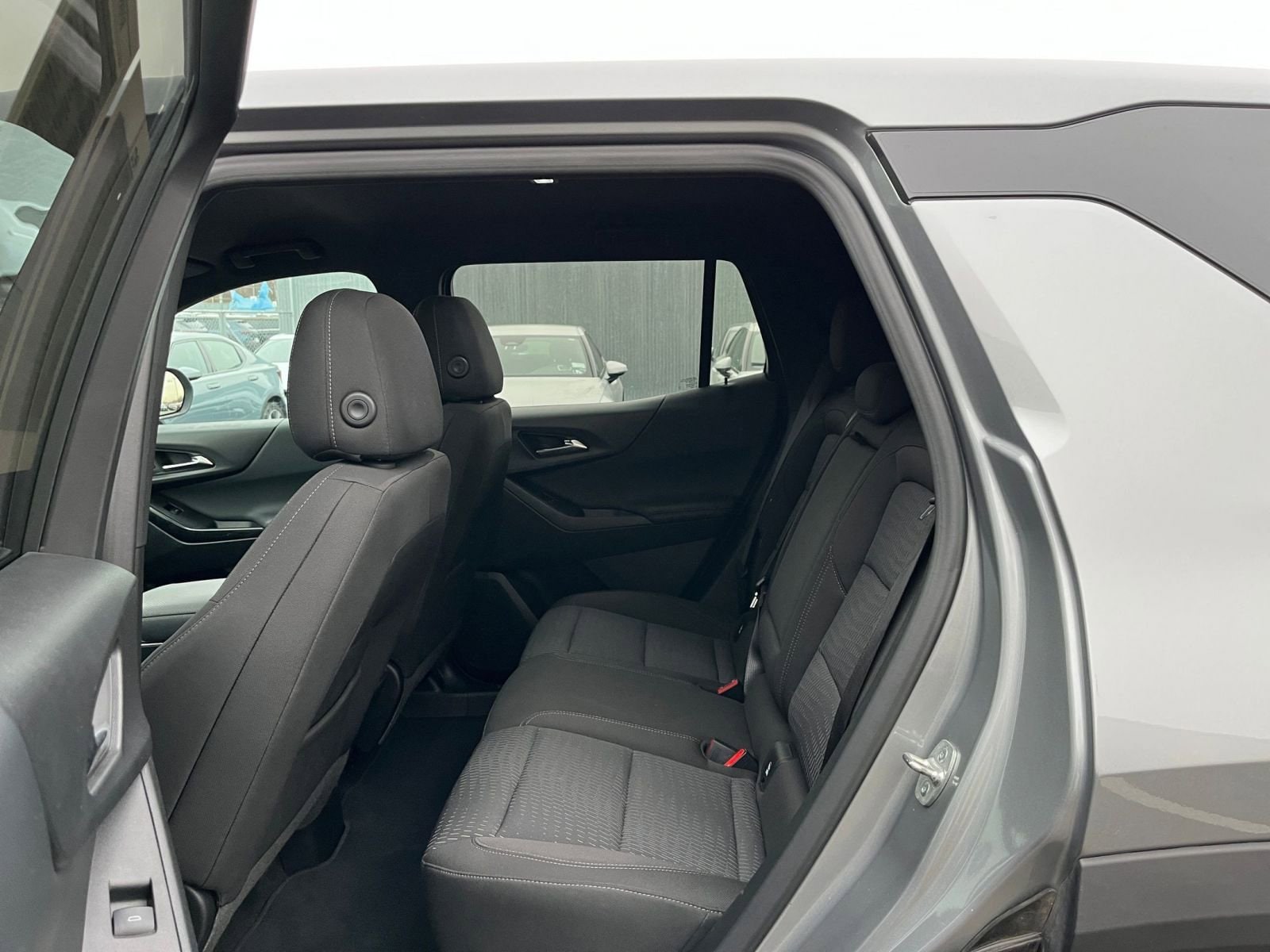 Thumbnail: 2025 Chevrolet Equinox - 25