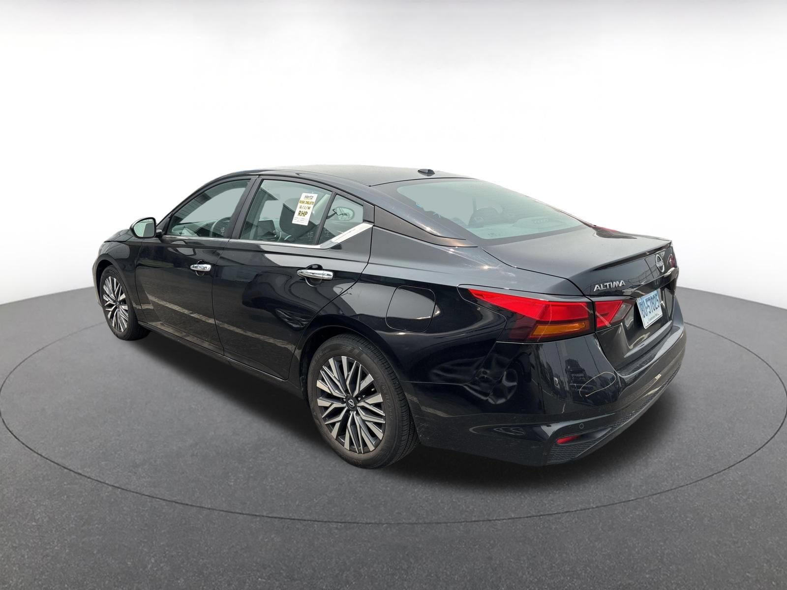 Thumbnail: 2025 Nissan Altima - 10