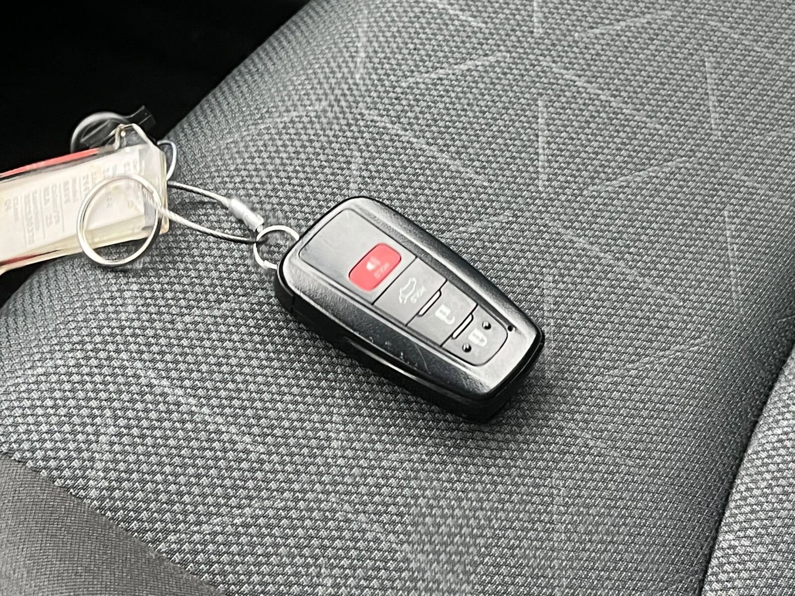 Thumbnail: 2025 Toyota RAV4 - 22