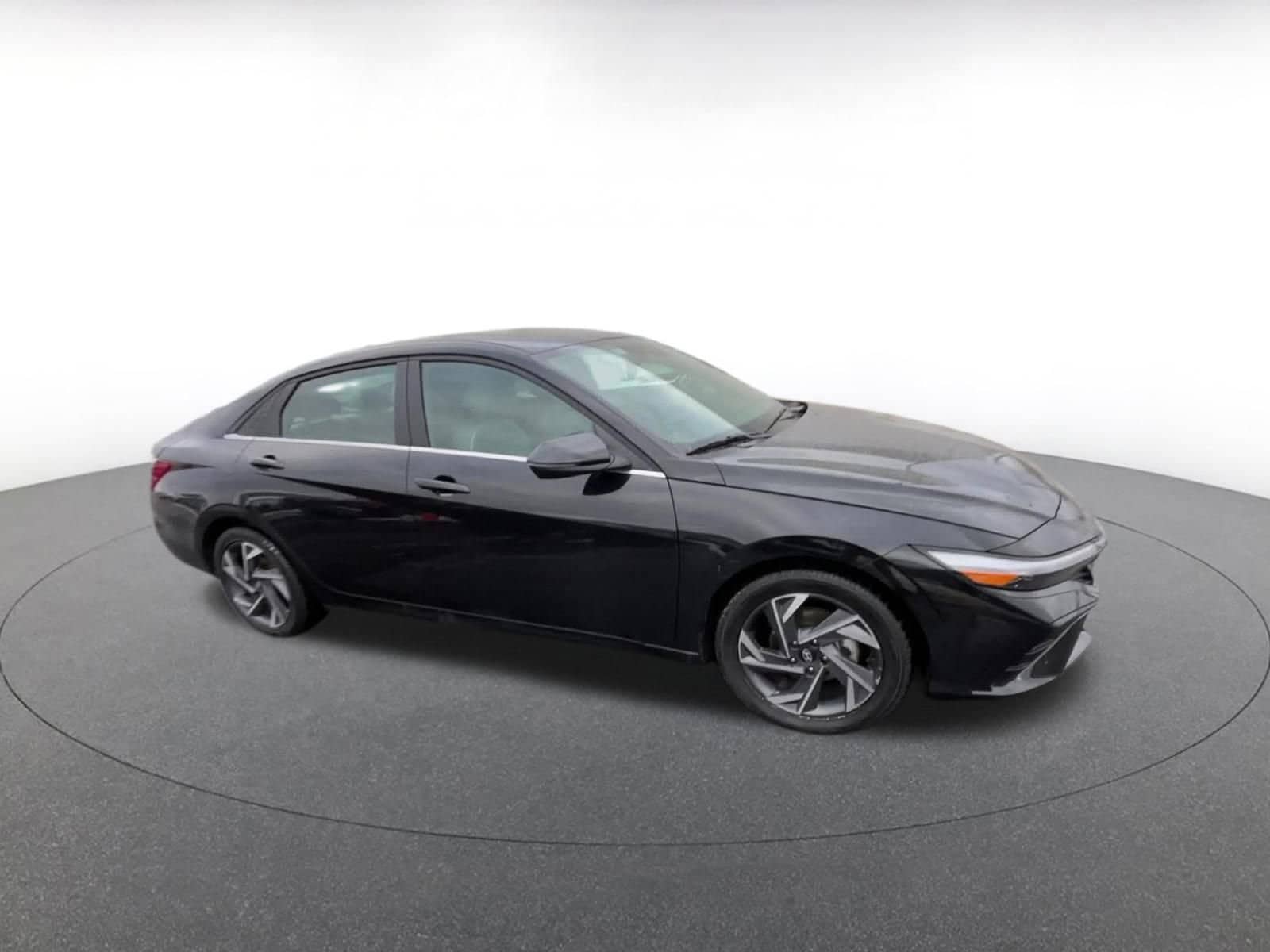 Thumbnail: 2025 Hyundai Elantra - 1