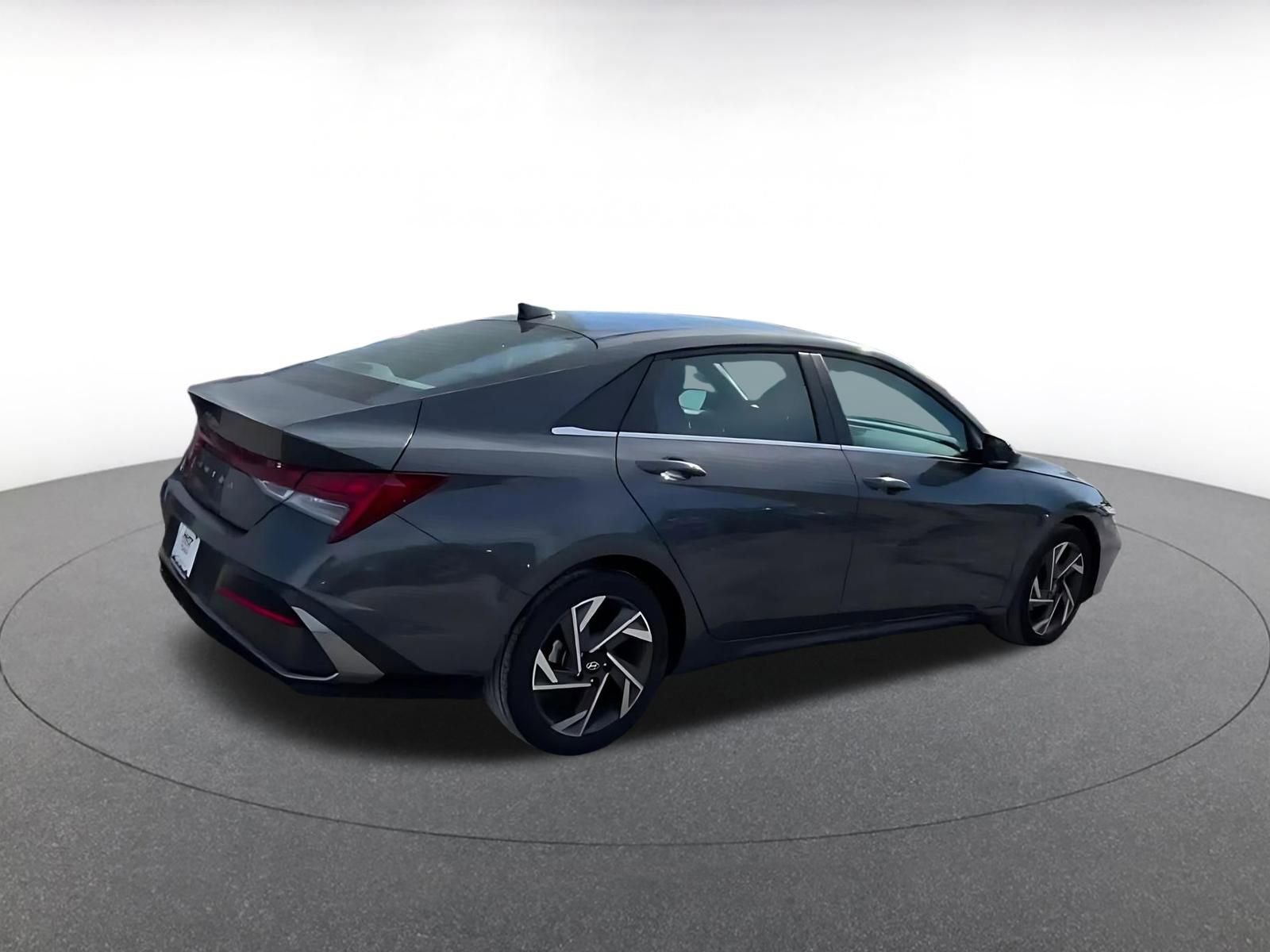 Thumbnail: 2025 Hyundai Elantra - 15