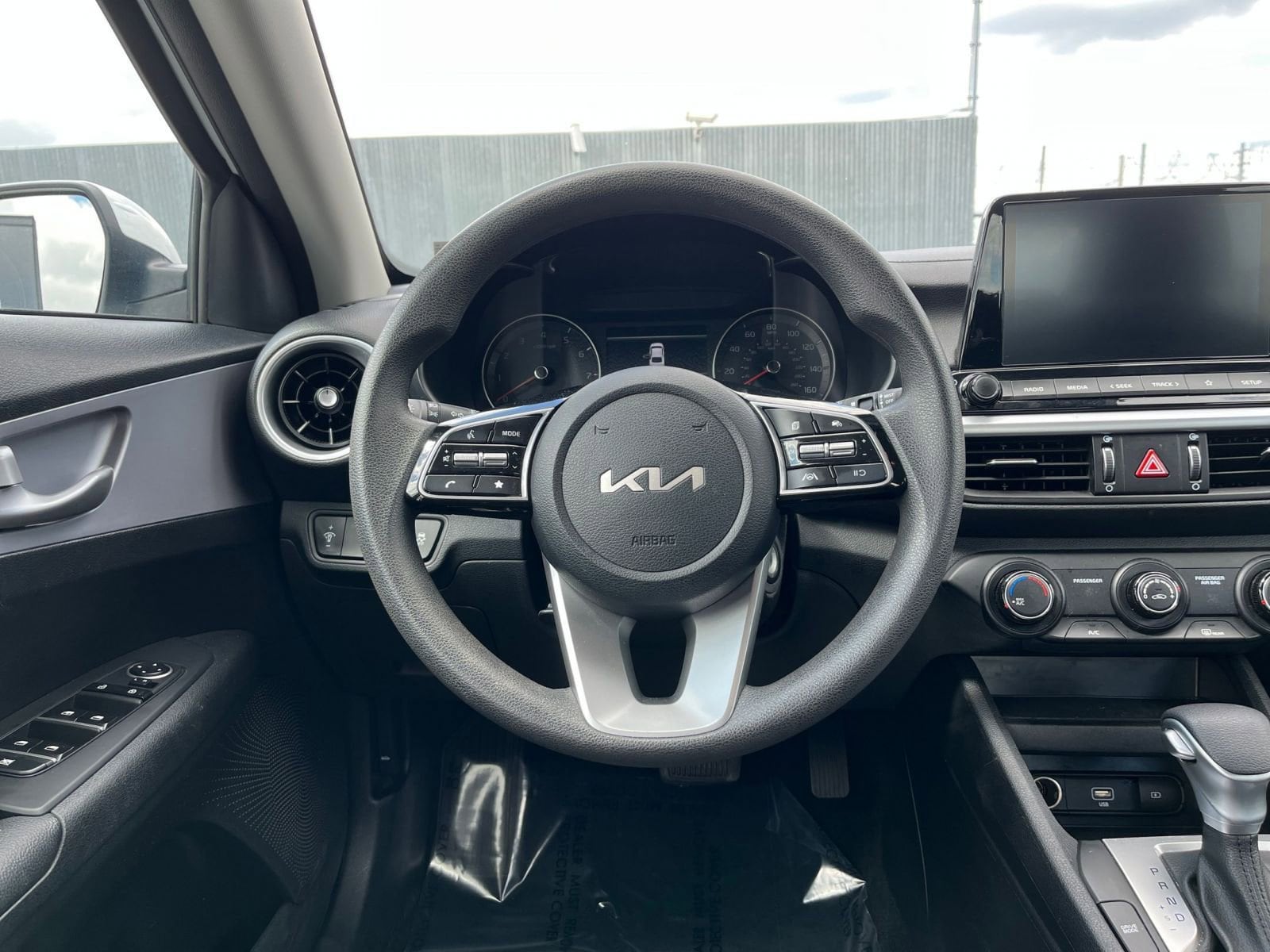 Thumbnail: 2024 Kia Forte - 26