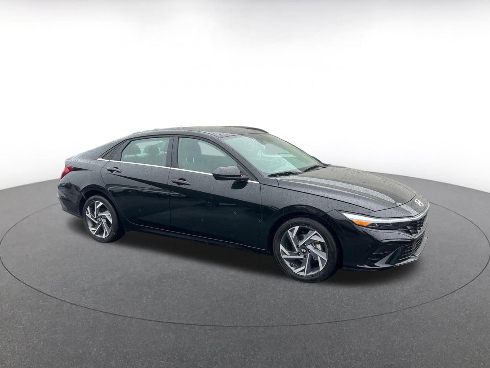 Thumbnail: 2025 Hyundai Elantra - 1