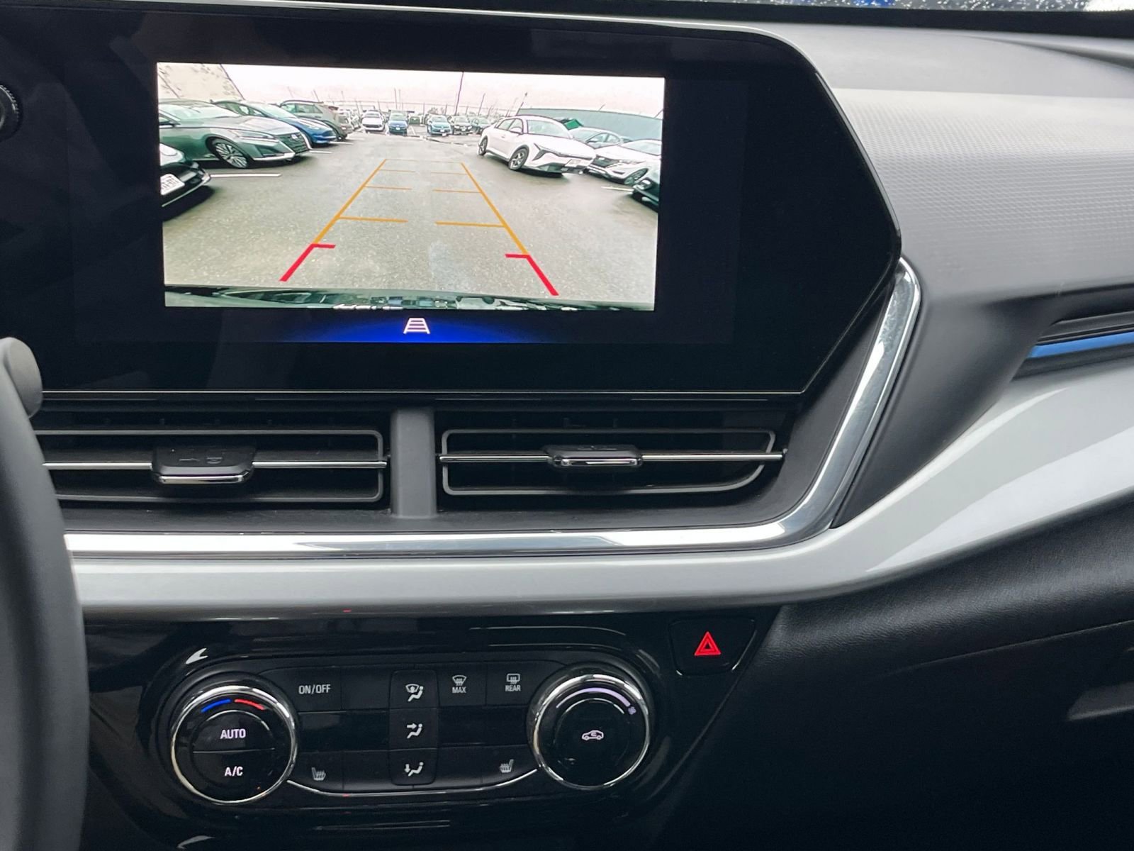 Thumbnail: 2025 Chevrolet Trax - 20