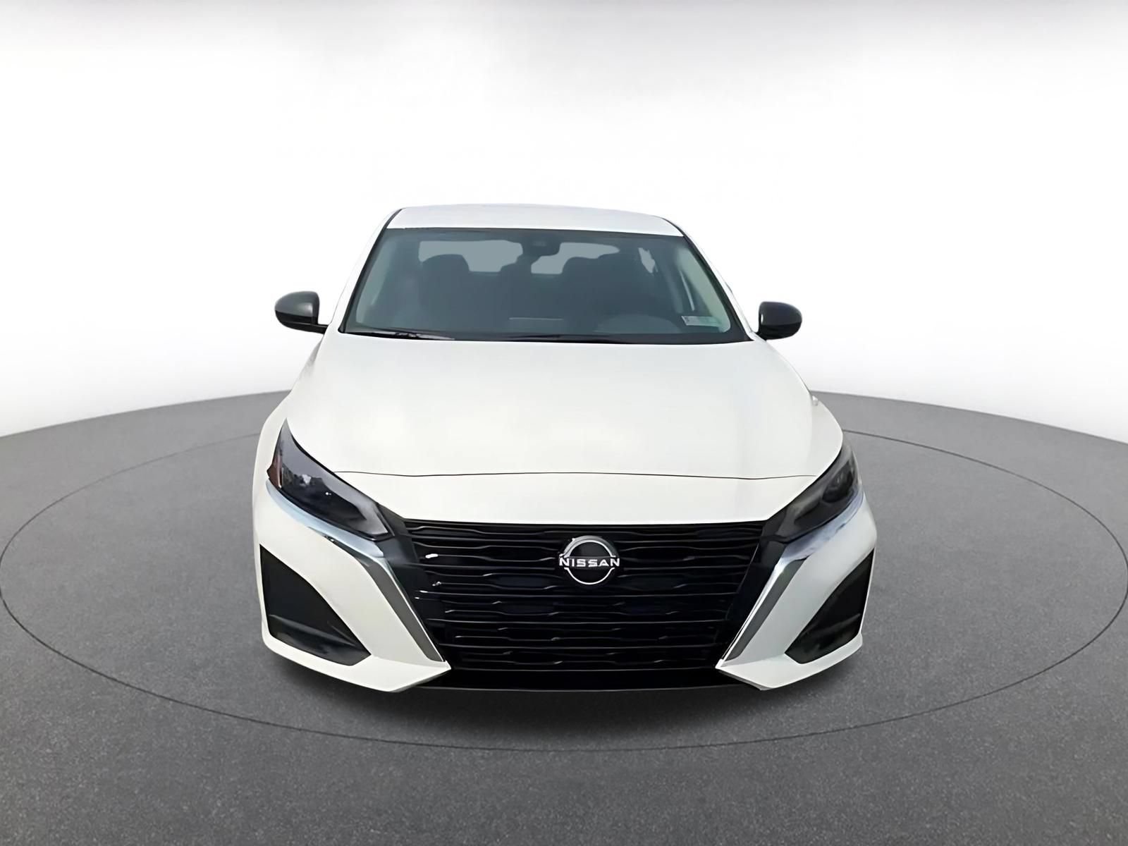 Thumbnail: 2025 Nissan Altima - 4
