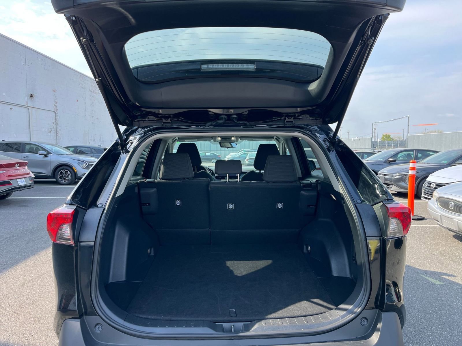 Thumbnail: 2025 Toyota RAV4 - 30