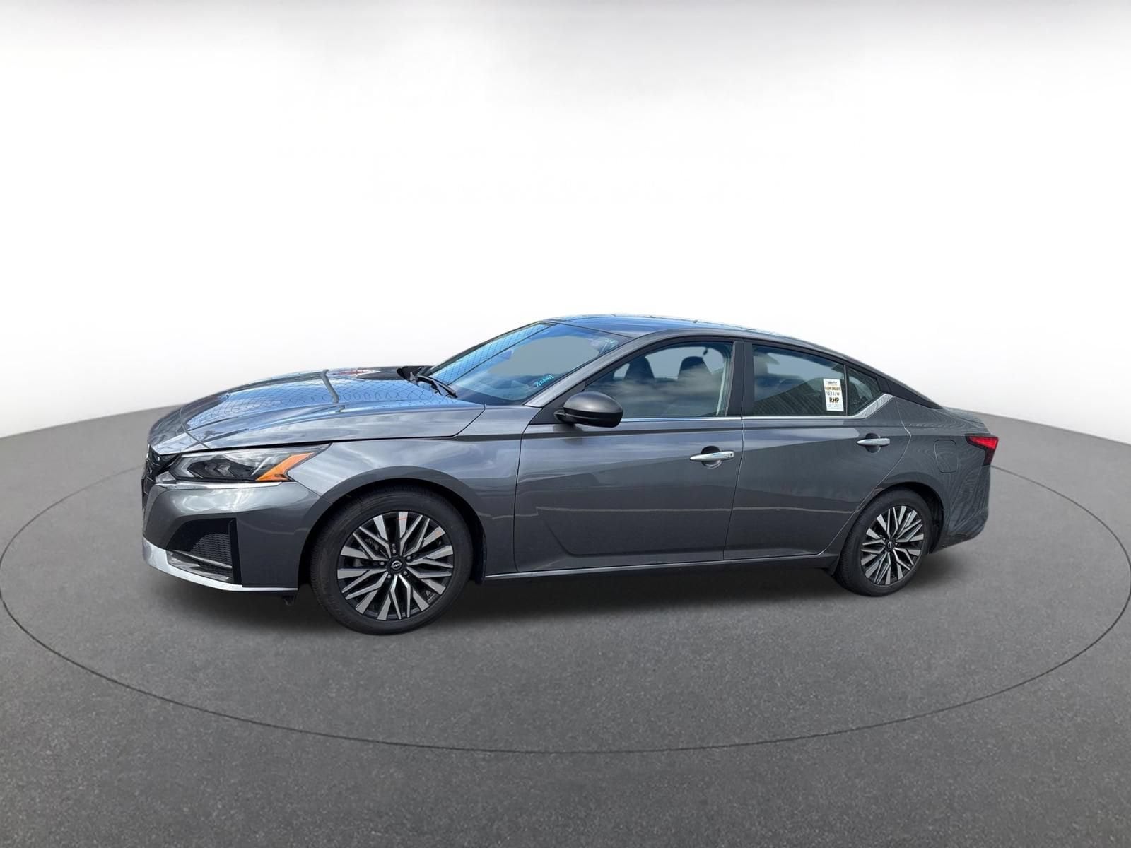Thumbnail: 2025 Nissan Altima - 6