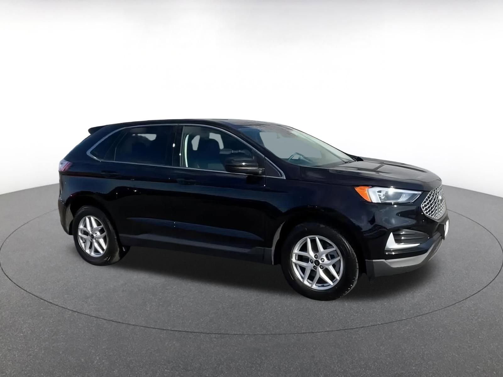 Thumbnail: 2024 Ford Edge - 2