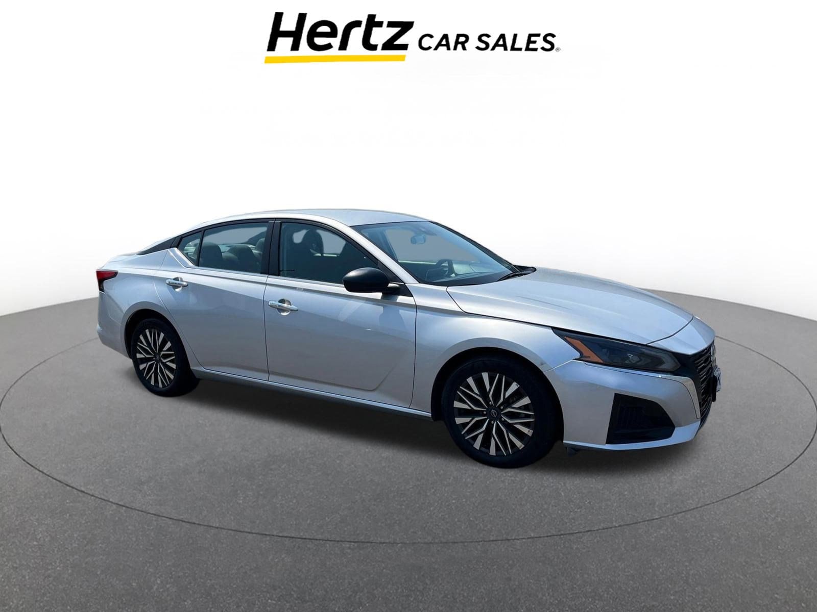 2024 Nissan Altima SV Hero Image