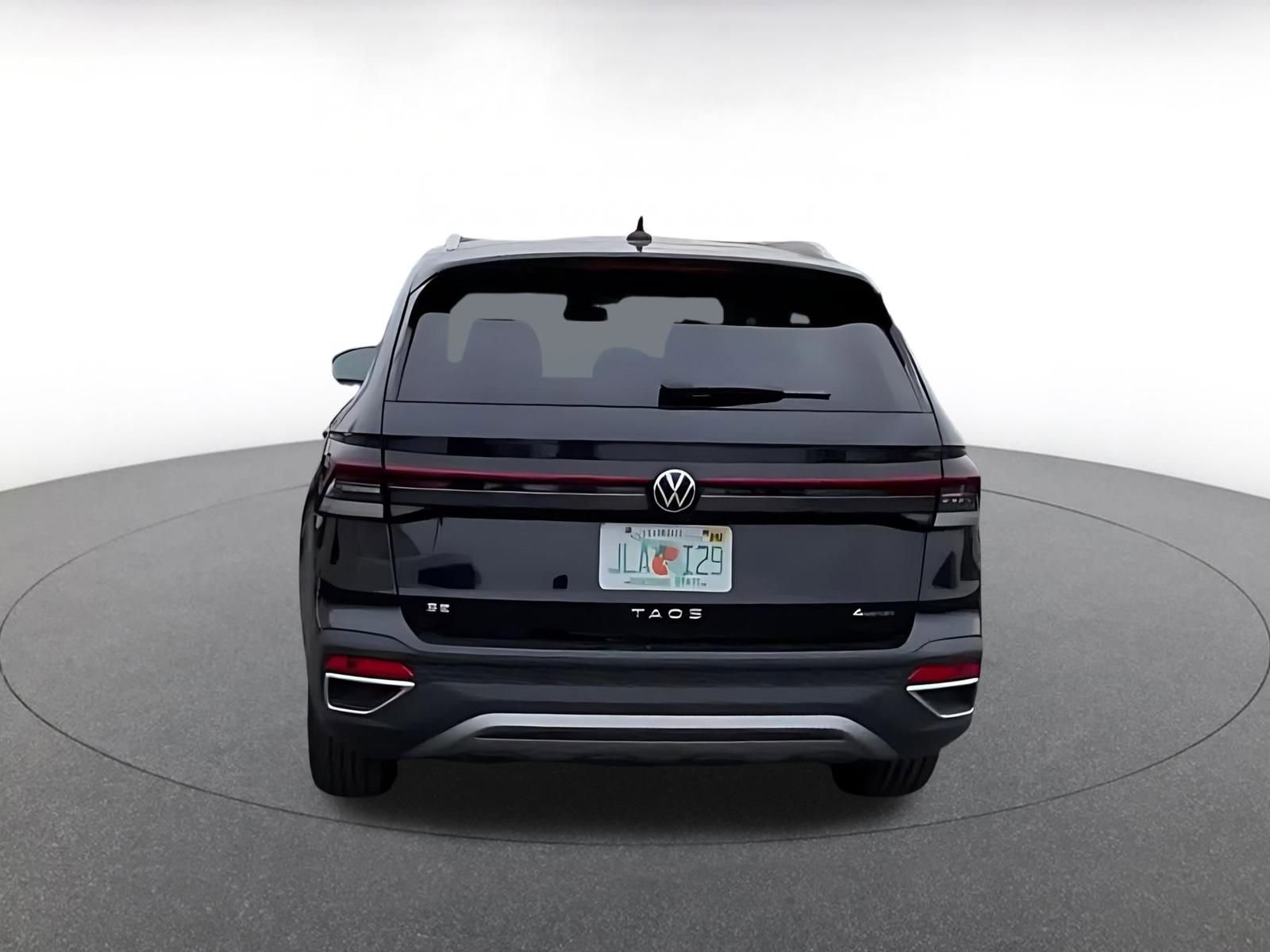 Thumbnail: 2025 Volkswagen Taos - 12