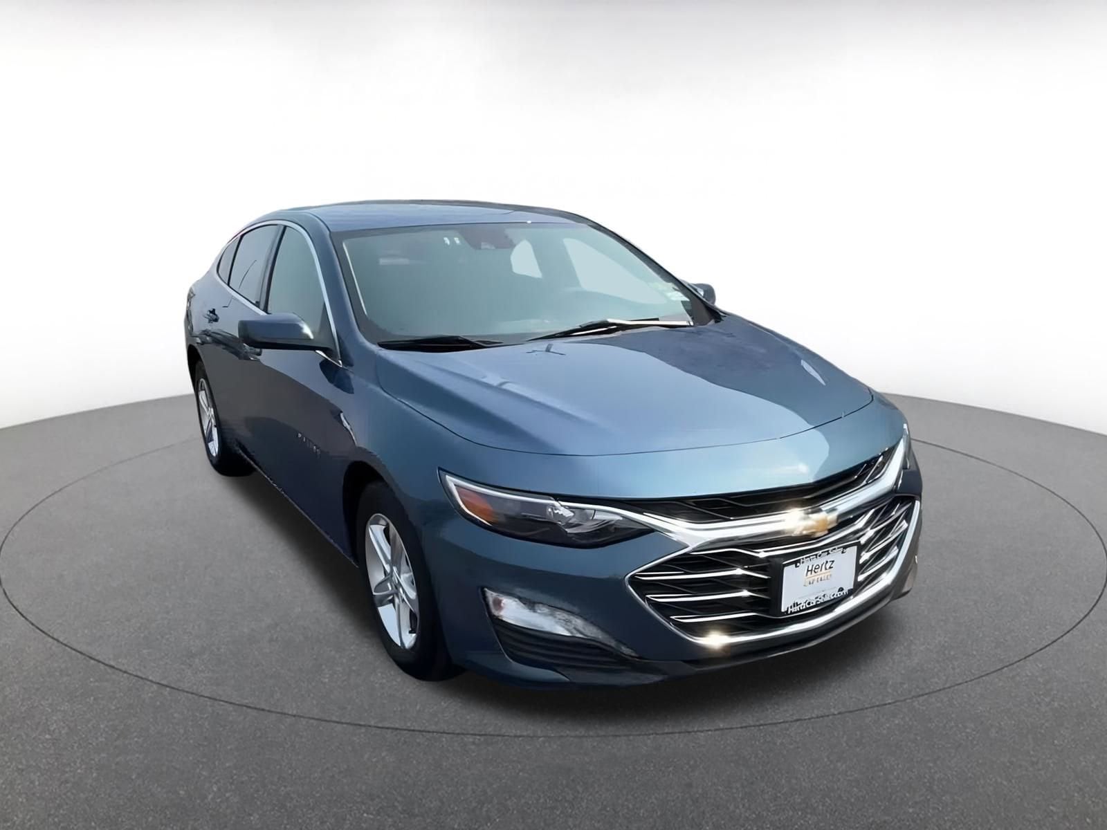 Thumbnail: 2024 Chevrolet Malibu - 3