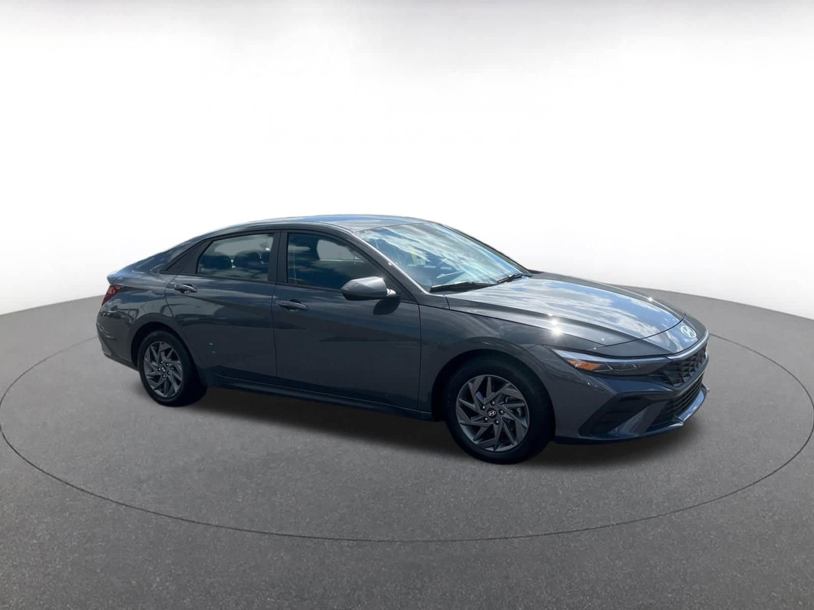 Thumbnail: 2024 Hyundai Elantra - 1