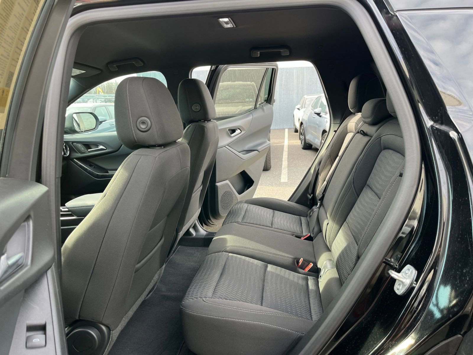 Thumbnail: 2025 Chevrolet Equinox - 25