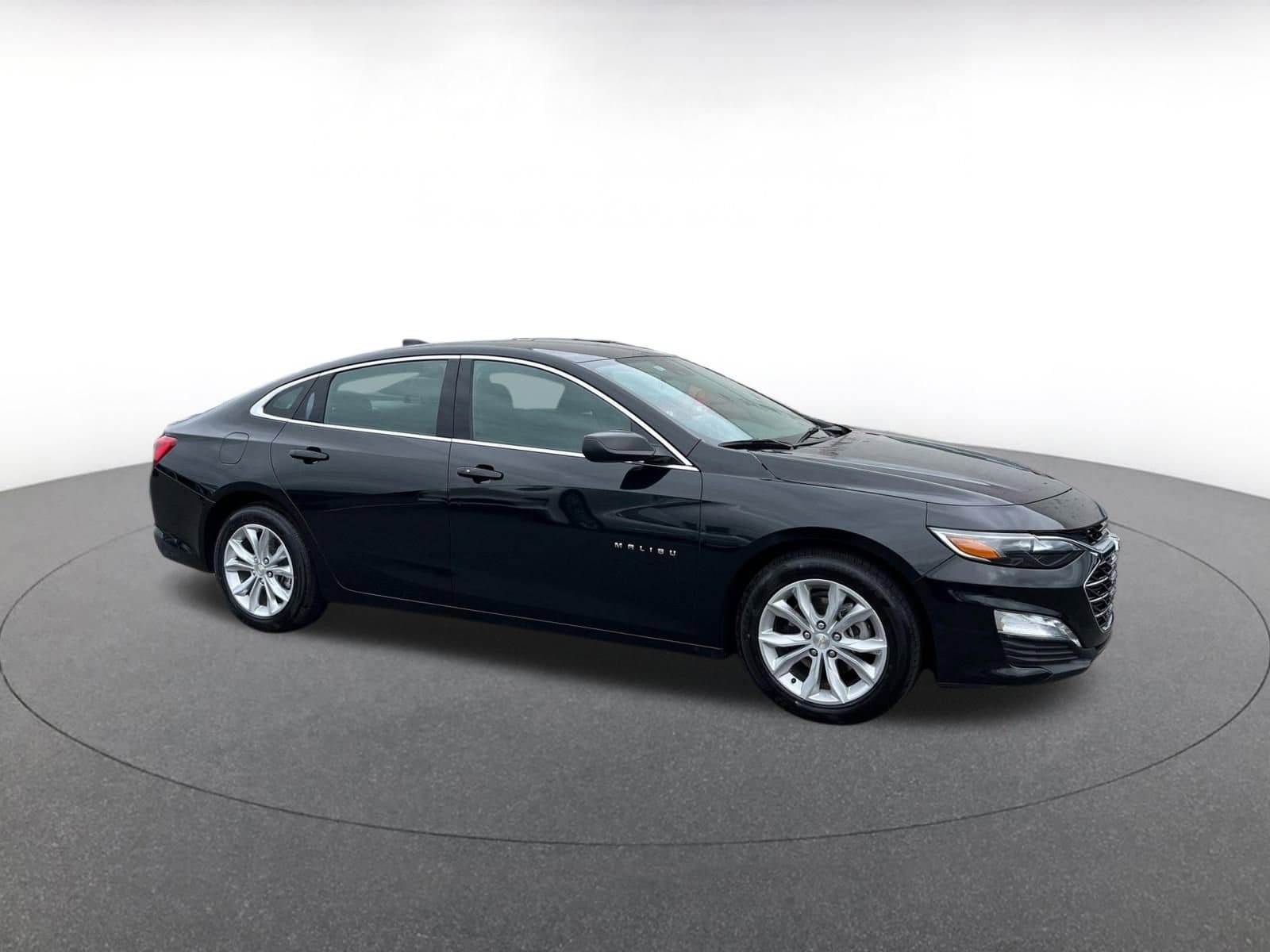 Thumbnail: 2024 Chevrolet Malibu - 1