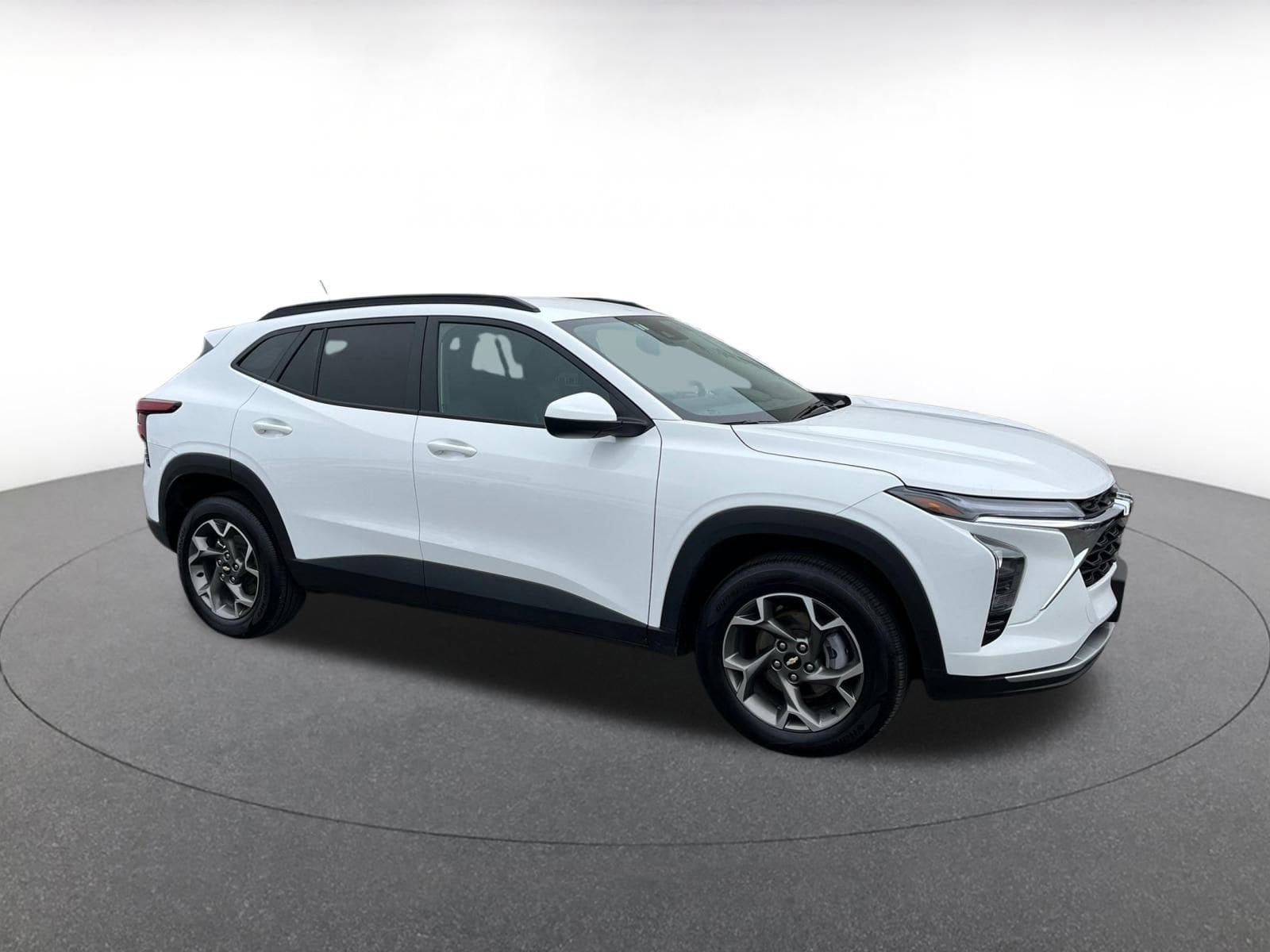 Thumbnail: 2025 Chevrolet Trax - 1