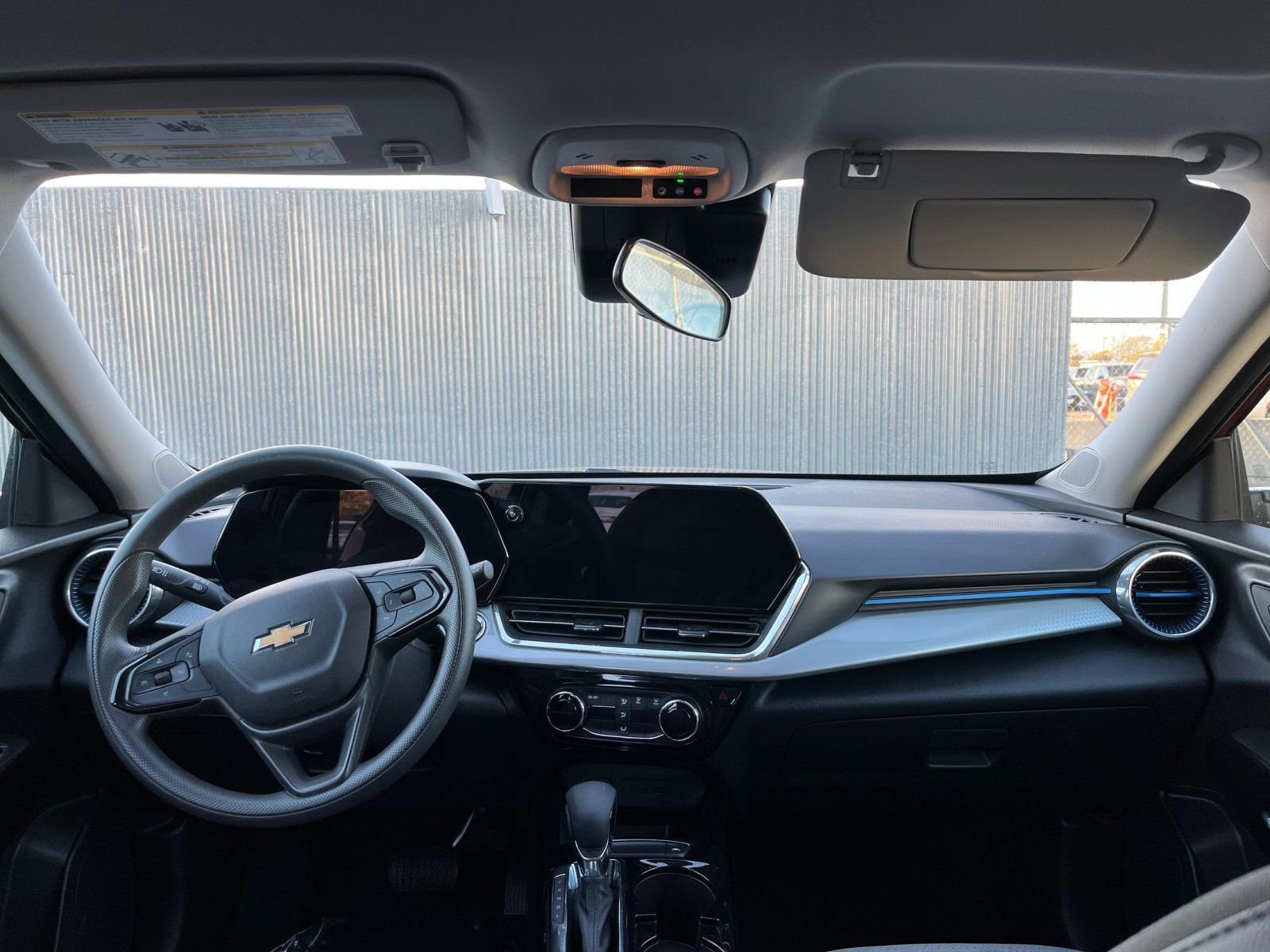 Thumbnail: 2025 Chevrolet Trax - 32