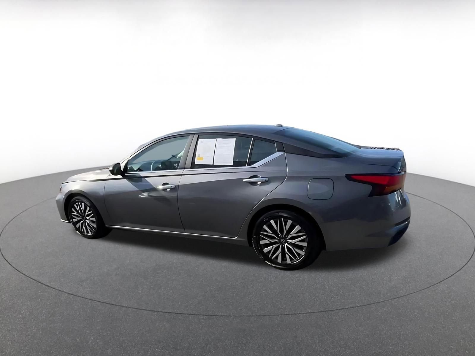 Thumbnail: 2025 Nissan Altima - 10