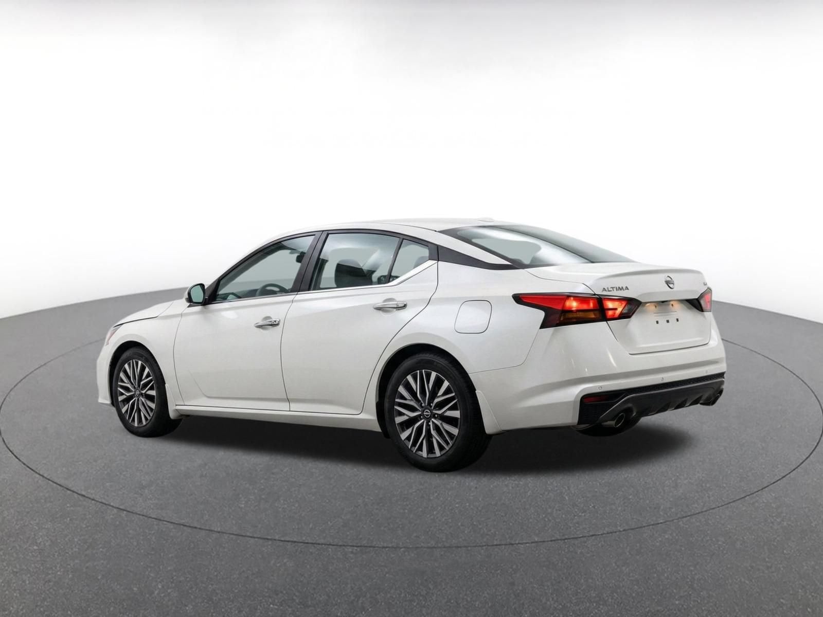 Thumbnail: 2025 Nissan Altima - 6