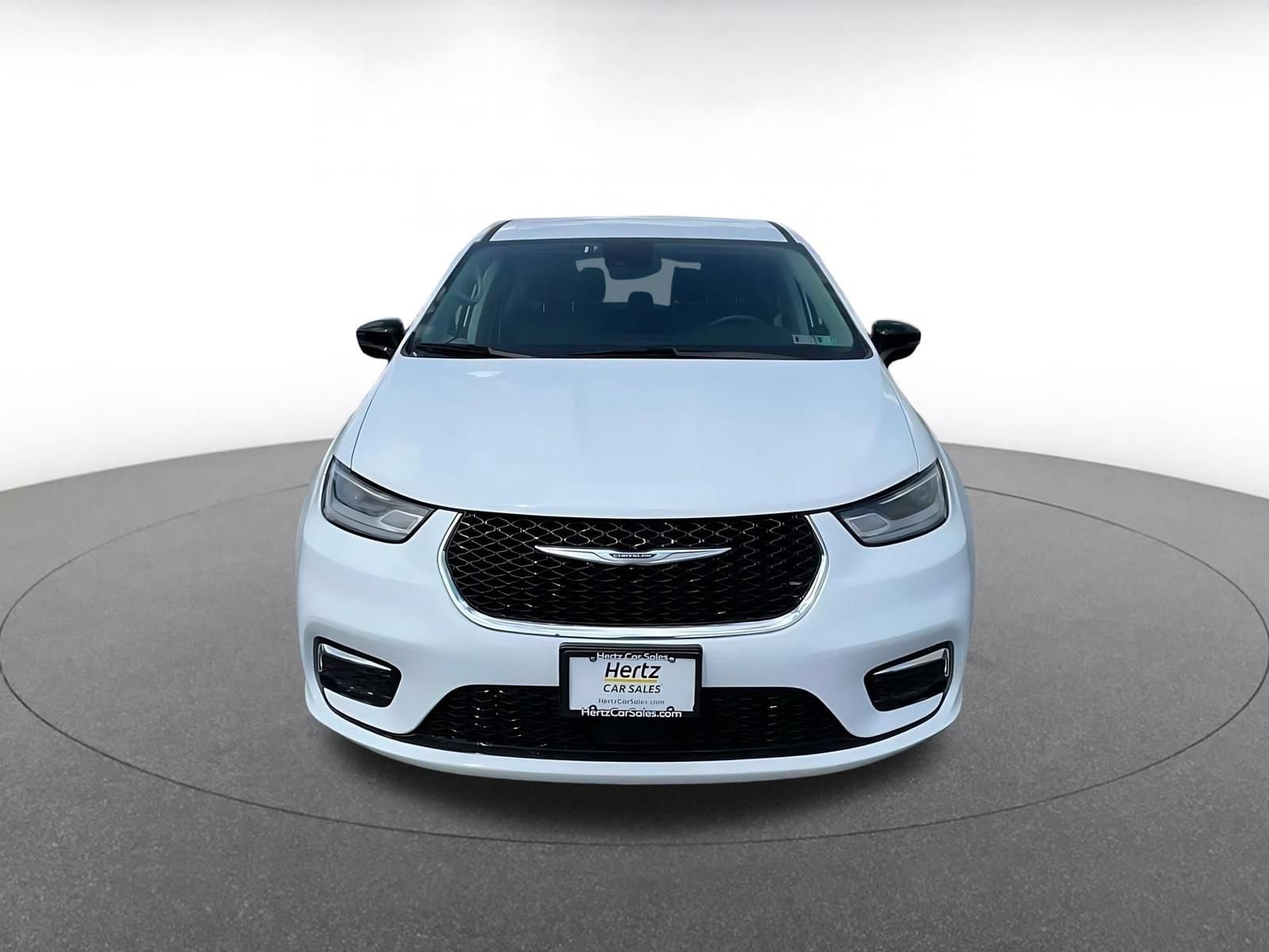 Thumbnail: 2024 Chrysler Pacifica - 4