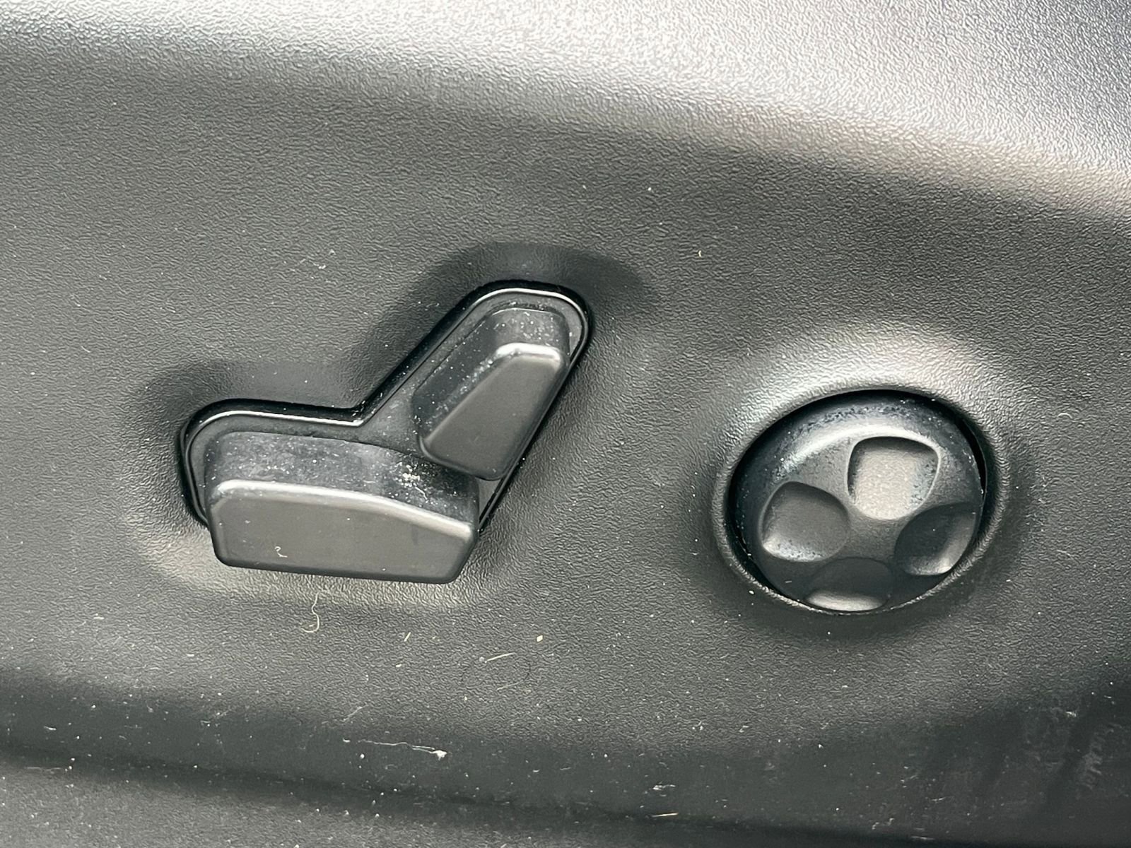 Thumbnail: 2025 Chrysler Pacifica - 22