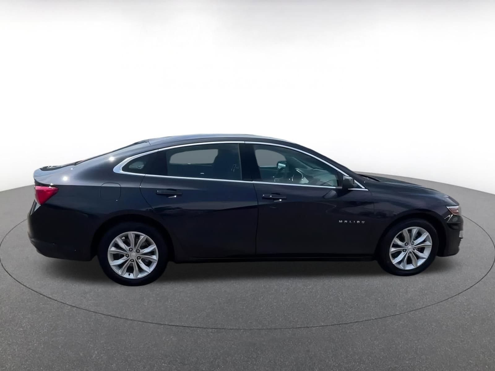 Thumbnail: 2023 Chevrolet Malibu - 16
