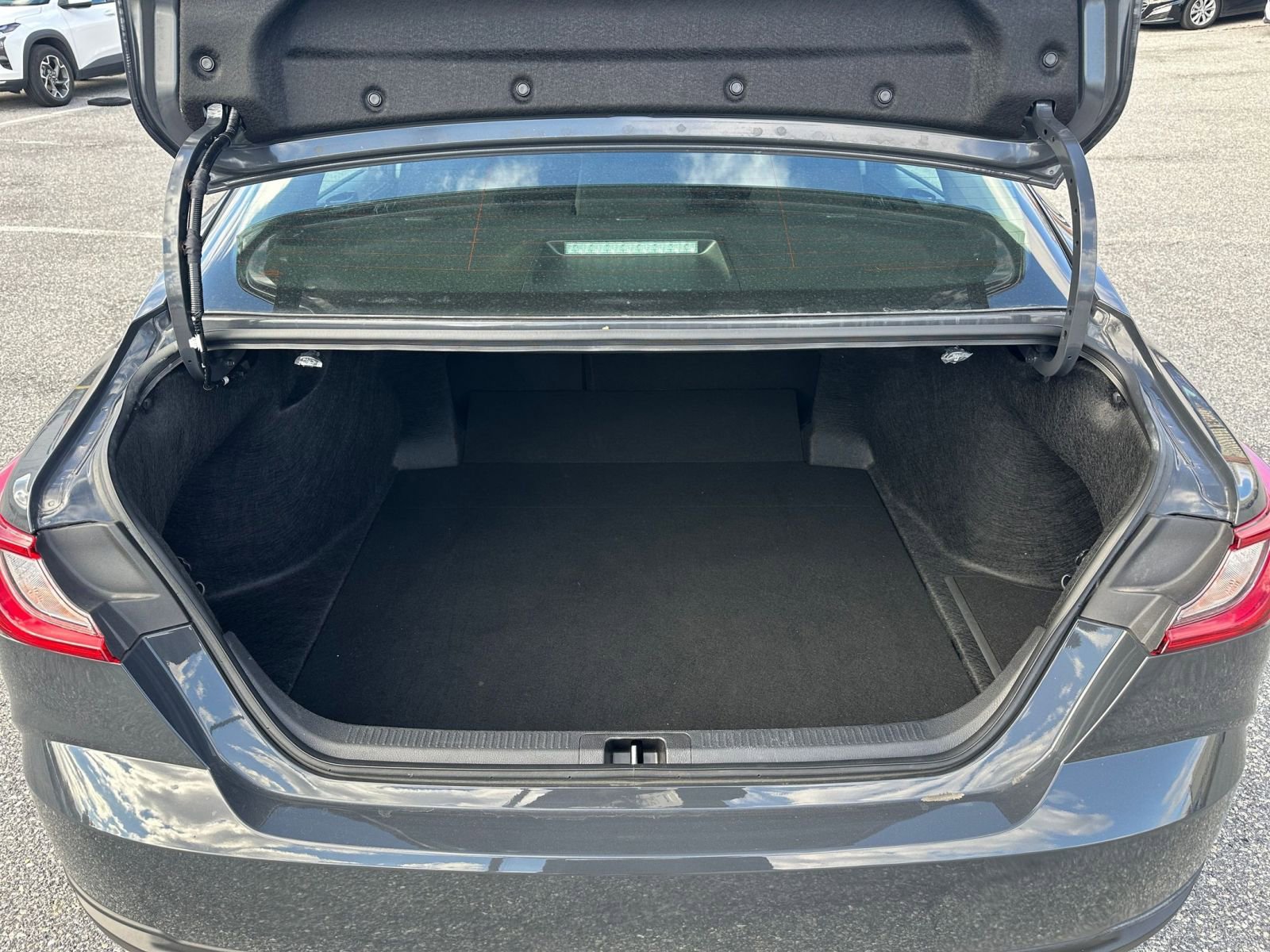 Thumbnail: 2025 Toyota Camry - 30