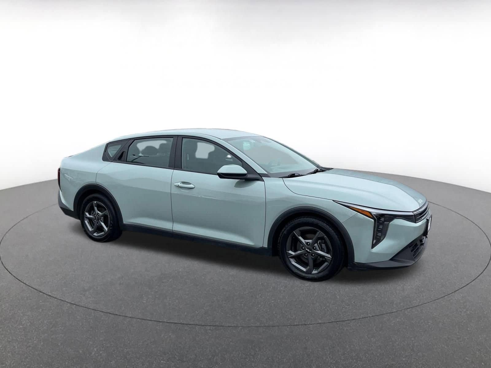 Thumbnail: 2025 Kia K4 - 1