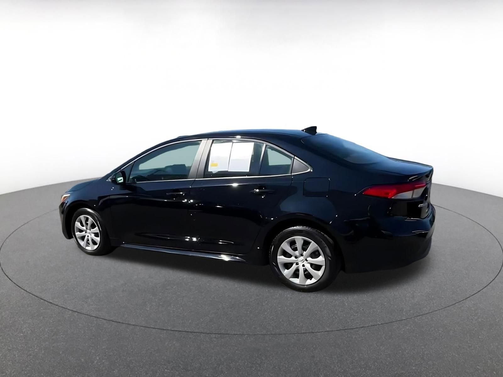 Thumbnail: 2025 Toyota Corolla - 8