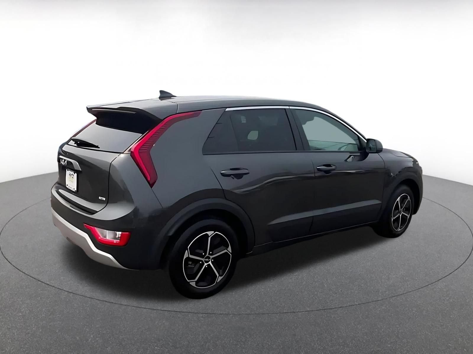 Thumbnail: 2026 Kia Niro - 13