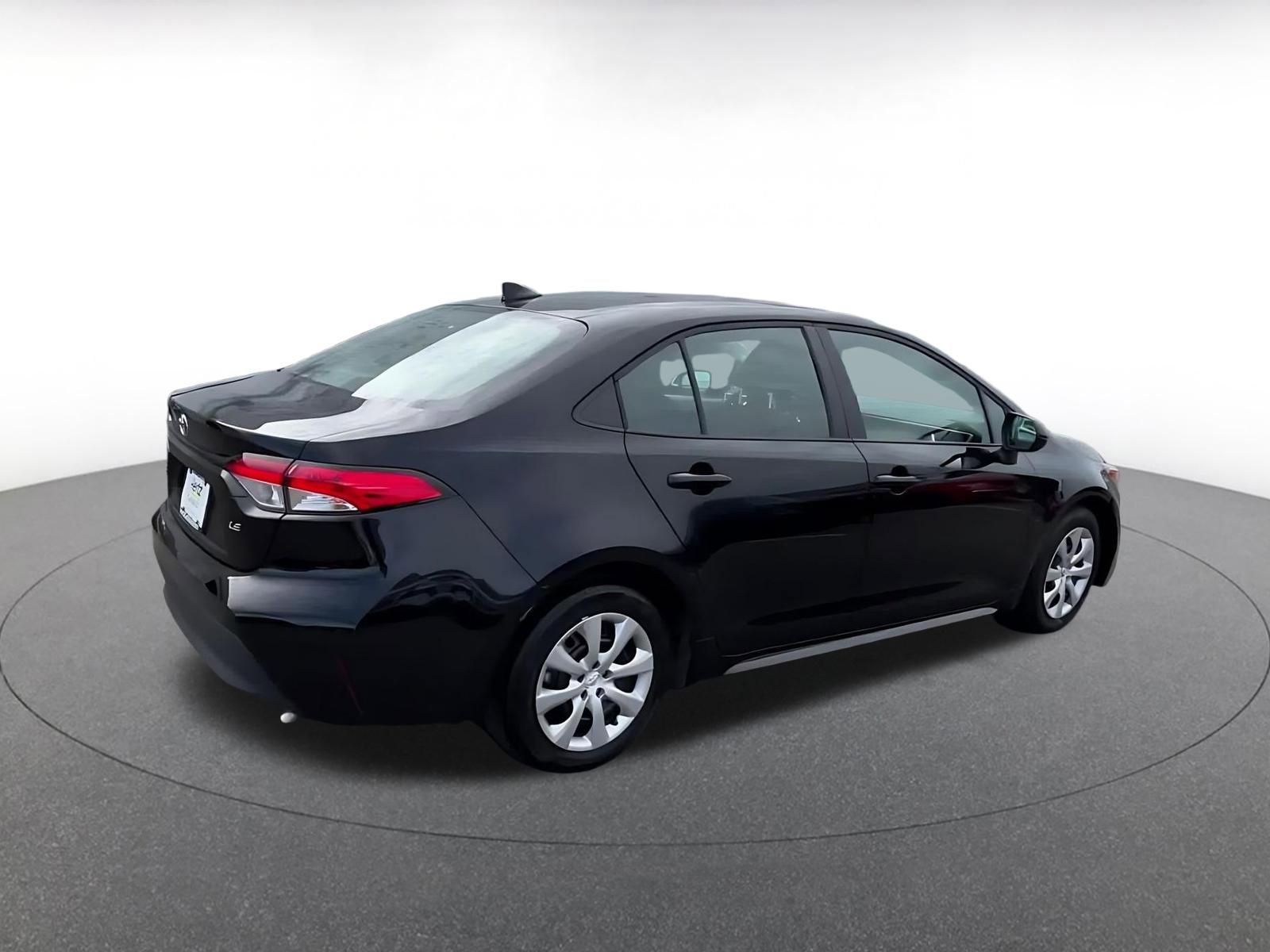 Thumbnail: 2025 Toyota Corolla - 12