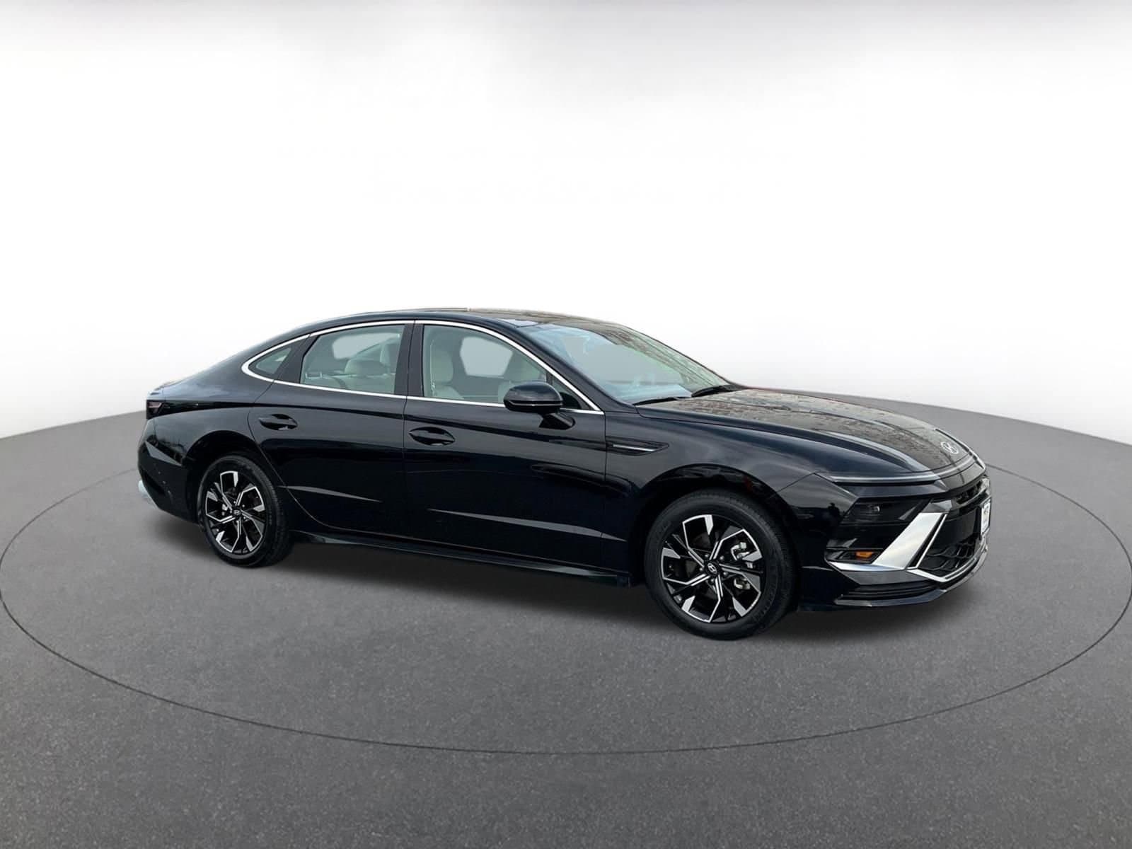 Thumbnail: 2025 Hyundai Sonata - 1